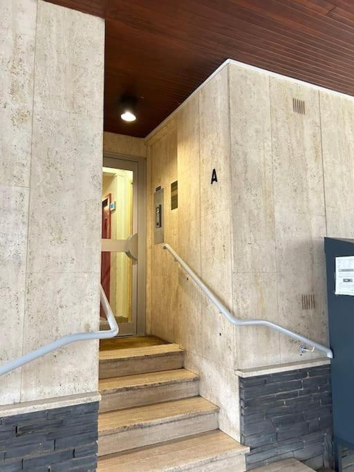 Apartment Spacious Near Carre De Baudouin Bua *