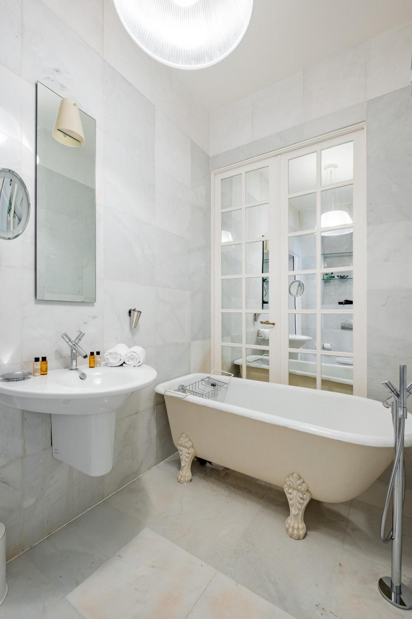 Veeve - Ornate Beauty Apartment Paris