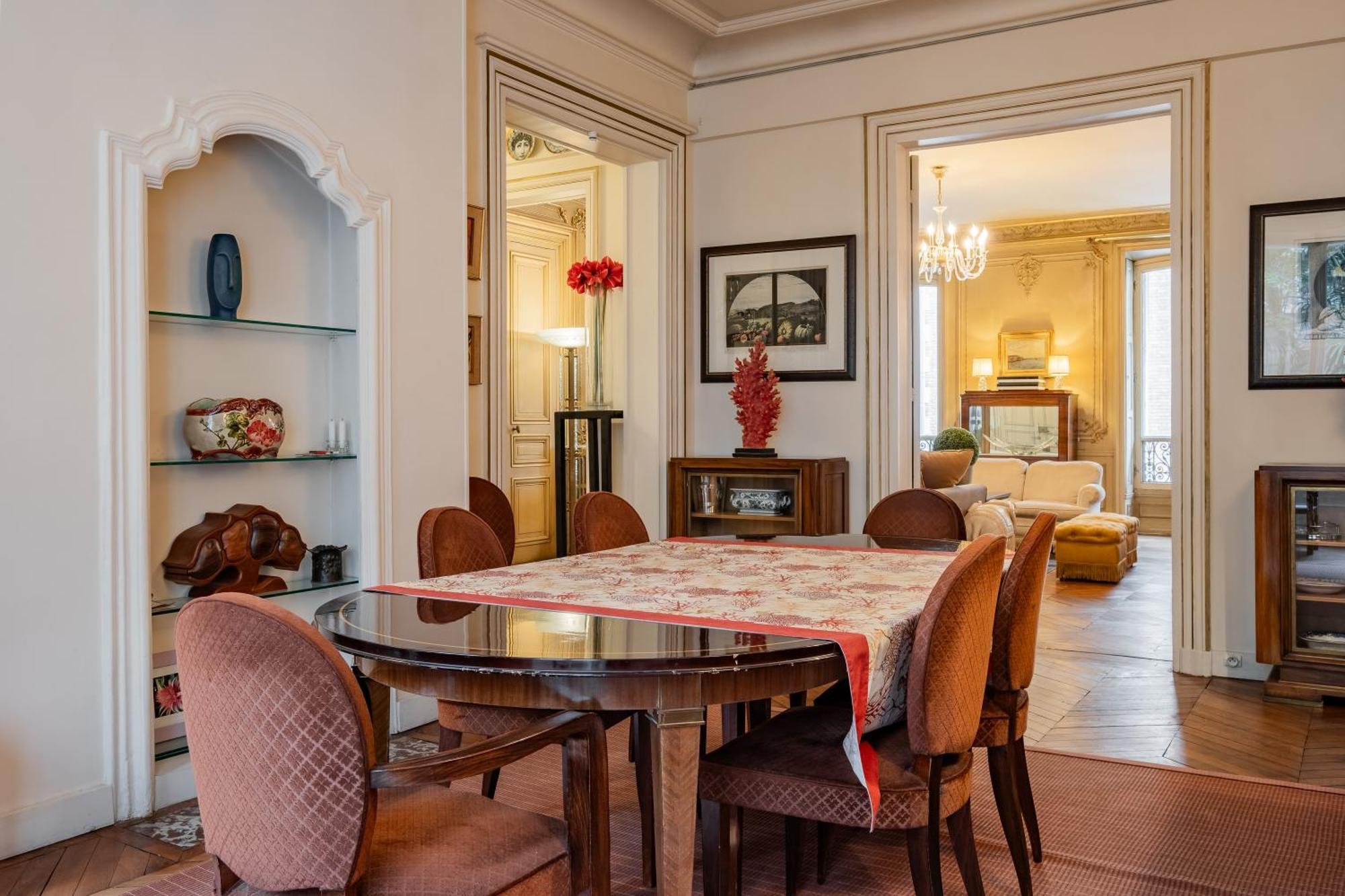 Veeve - Ornate Beauty Apartment