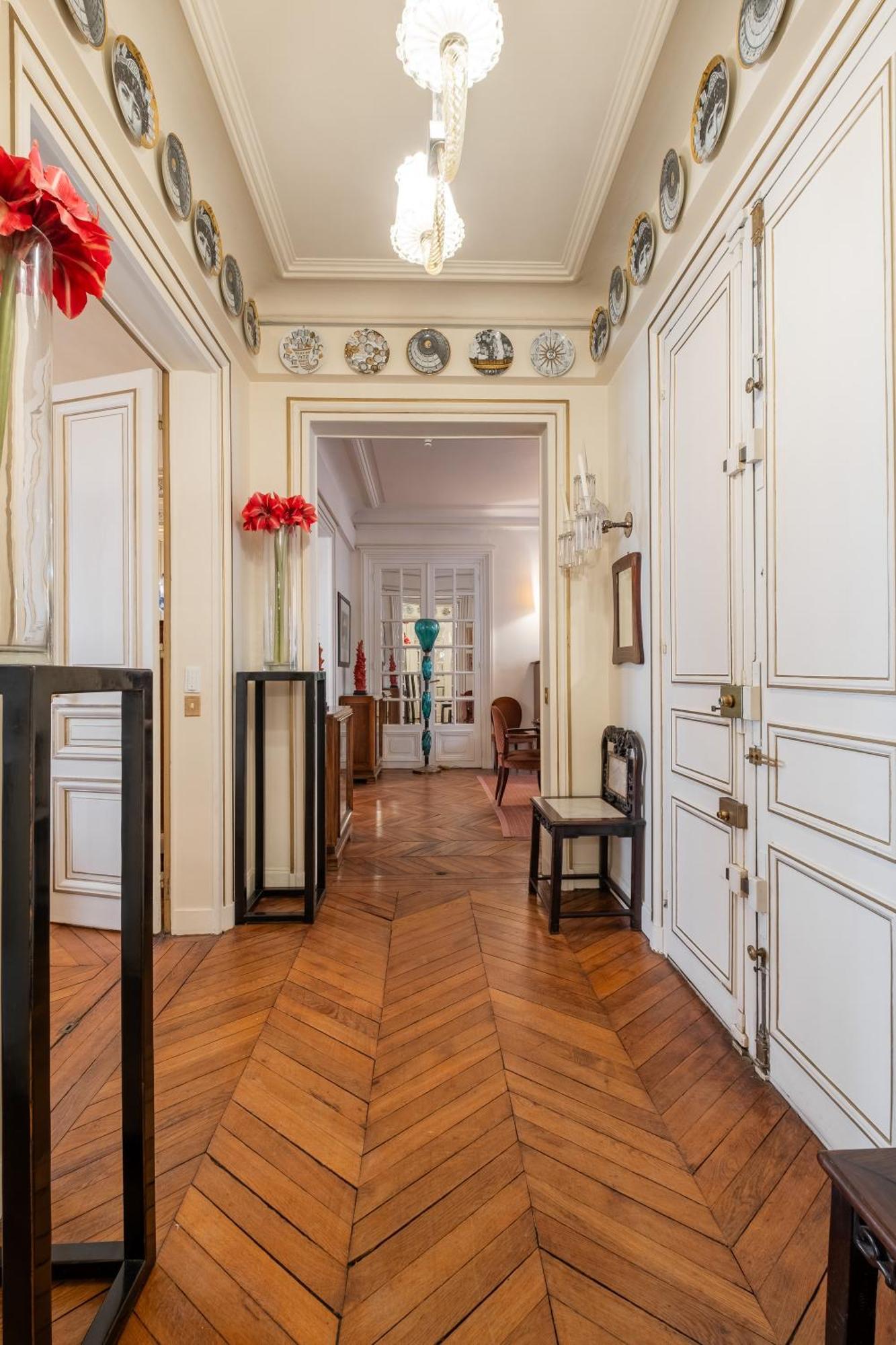 Apartment Veeve - Ornate Beauty *