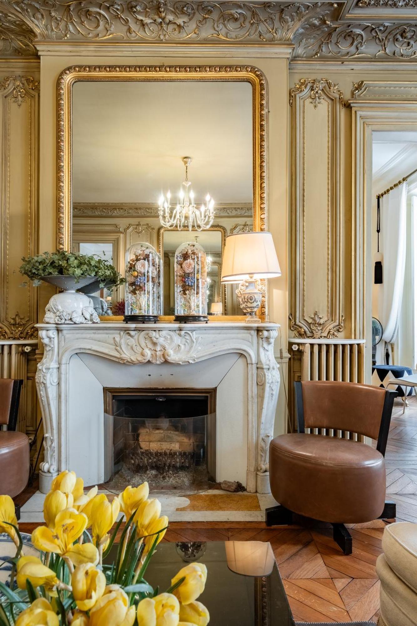 Veeve - Ornate Beauty Paris