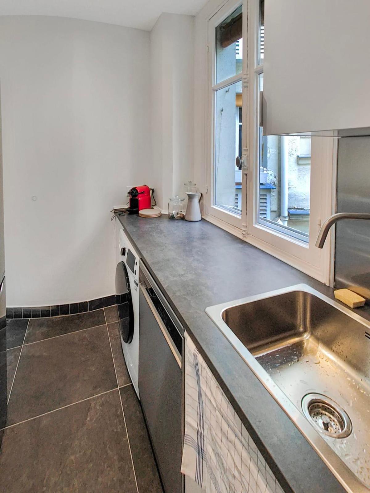 Amazing Refurbished Flat In V Paris