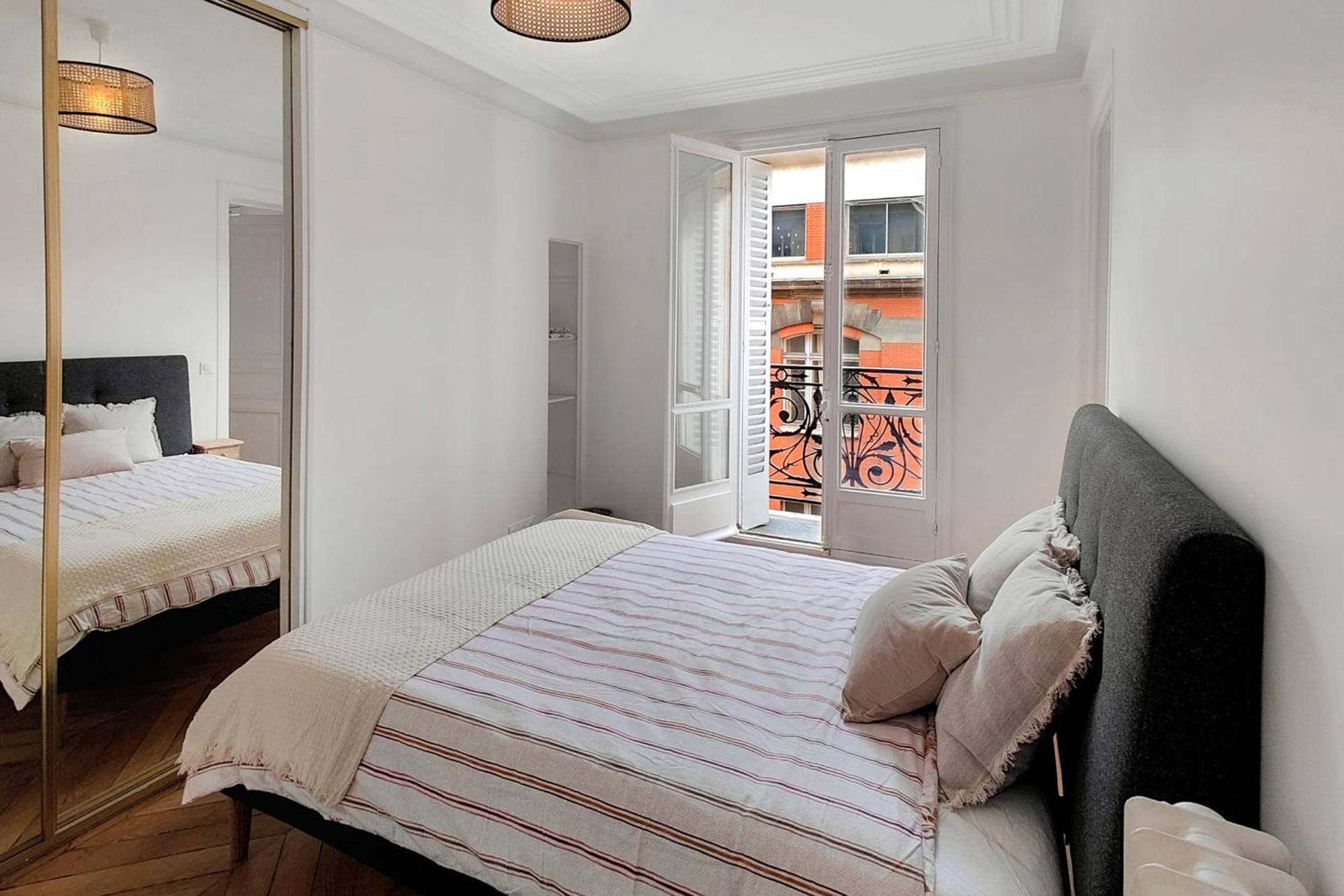 Amazing Refurbished Flat In V Apartment