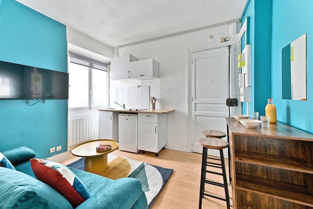 Cosy Et Colore Au Coeur De Apartment