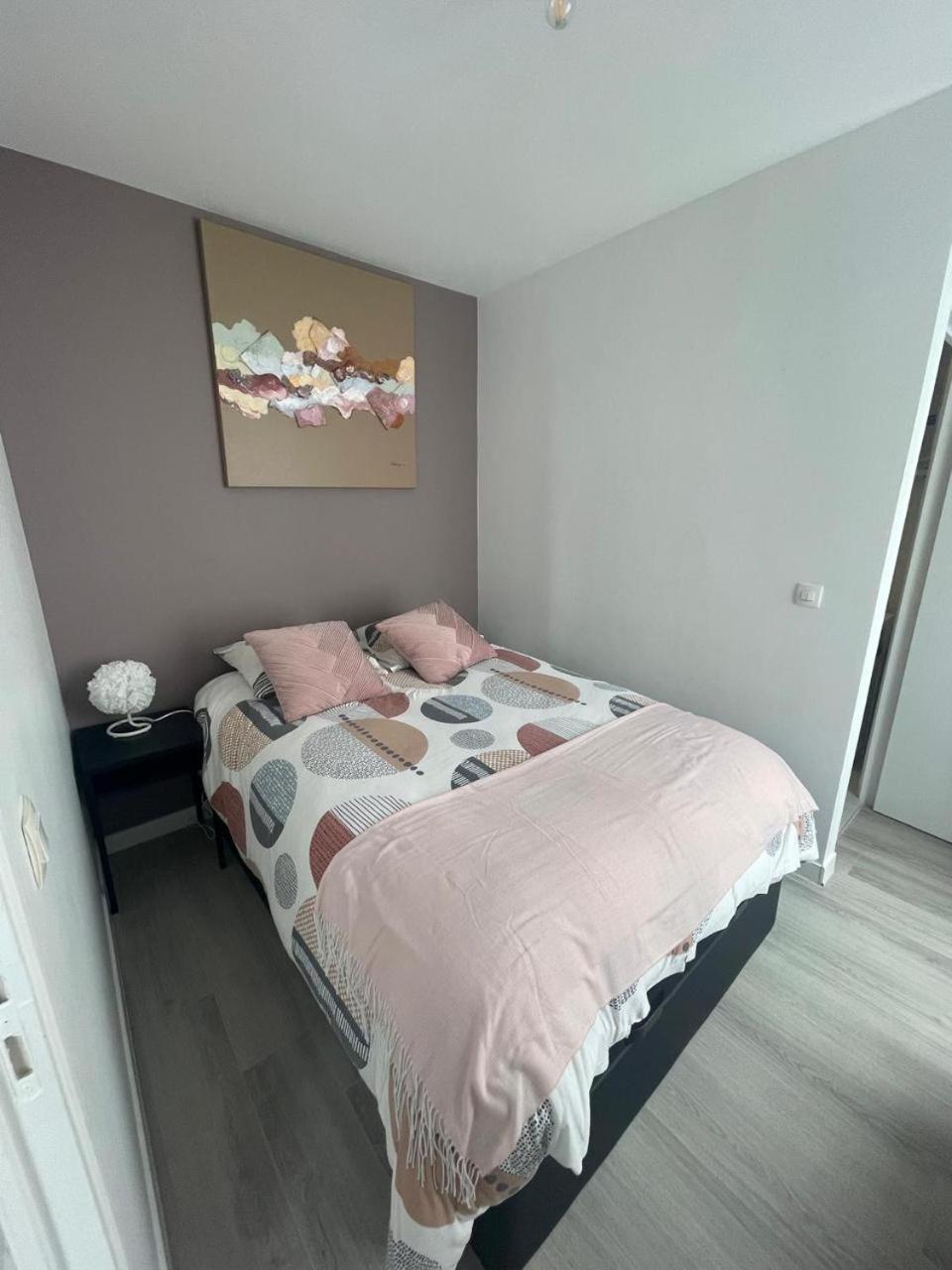 Appartement Montmartre Sacre Coeur Refait A Neuf 18eme - 4 P Paris