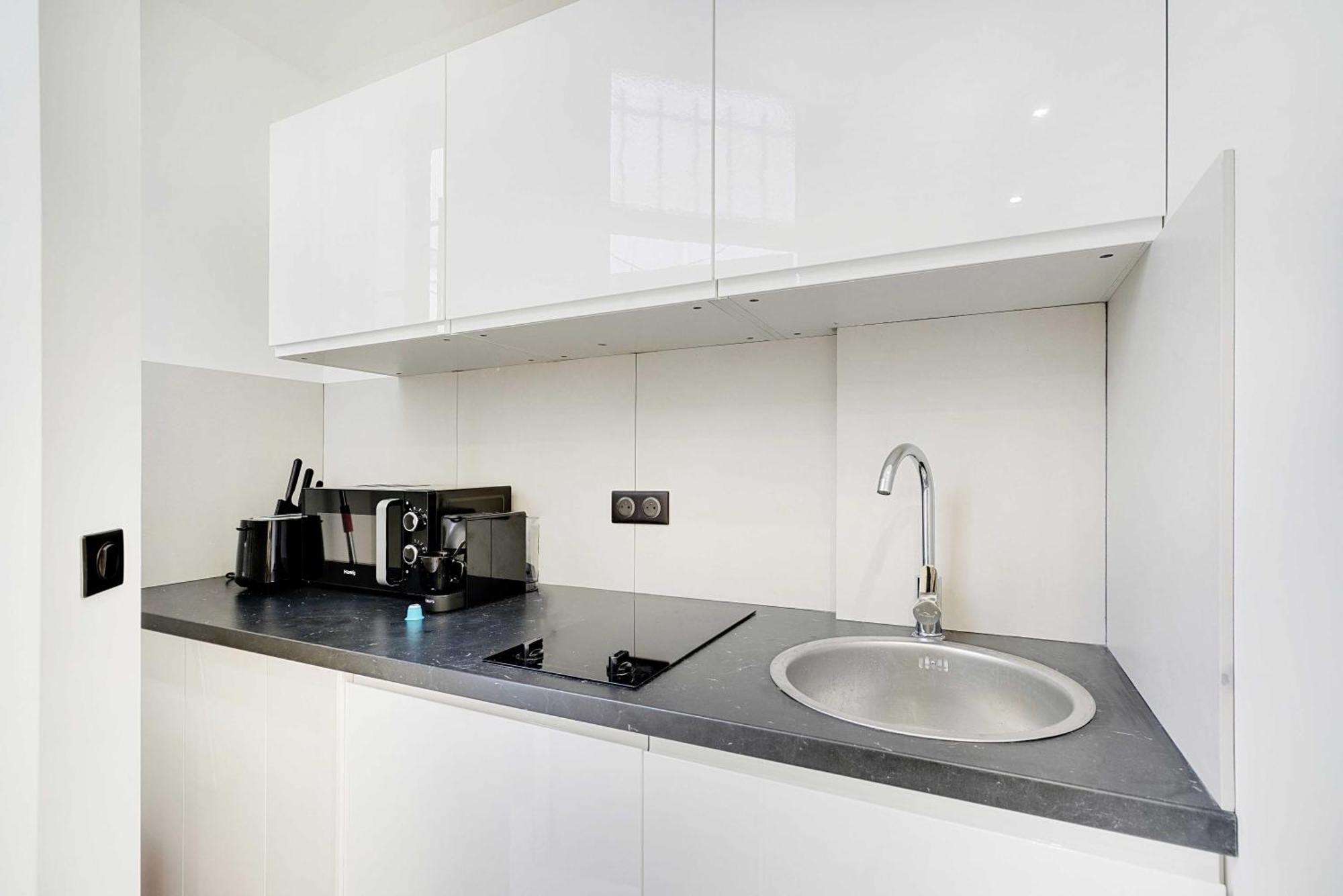 Elegant - 2p-next To Place Pigalle Apartment