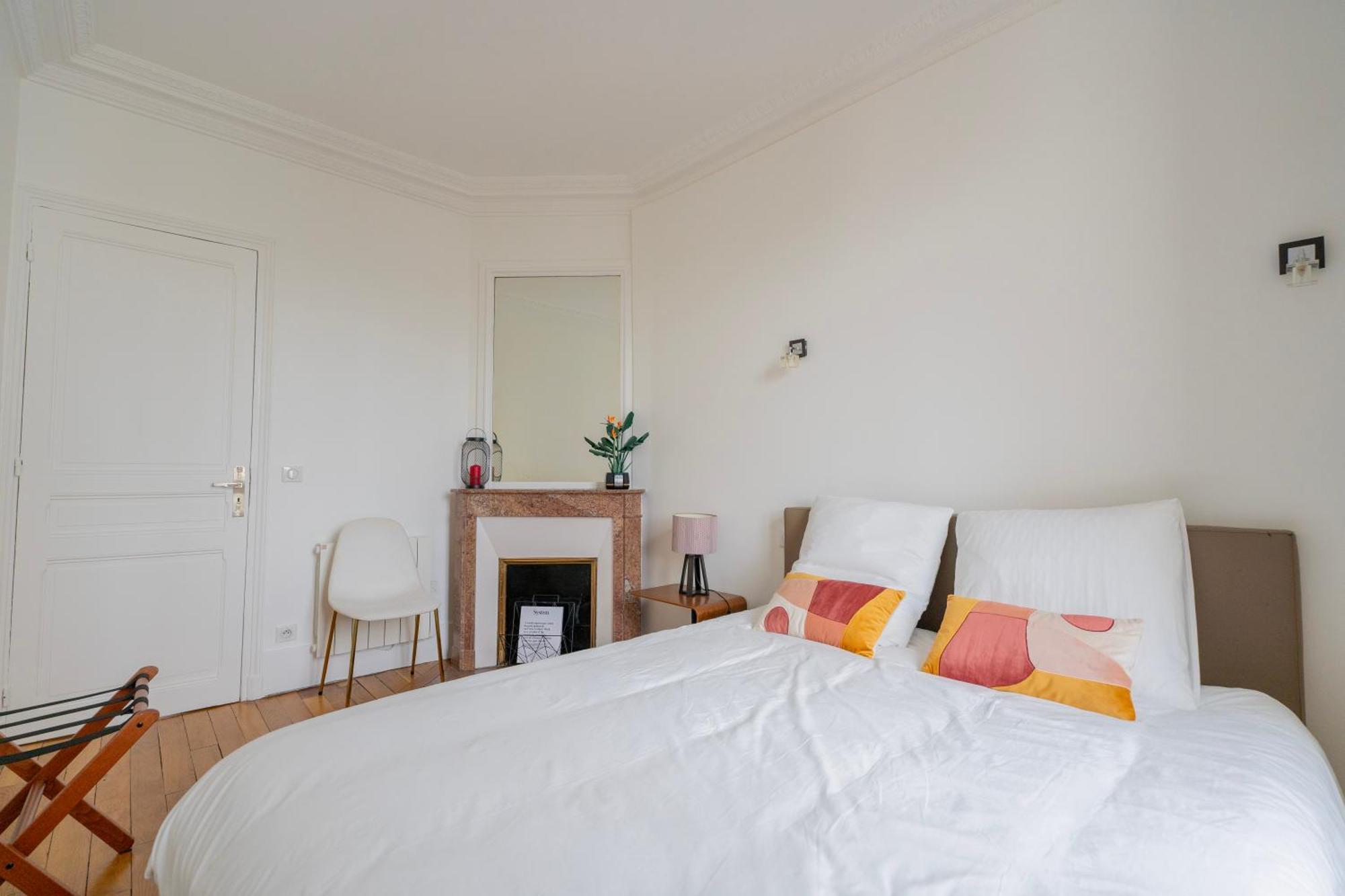 Luxury And Comfort In The Heart Of Apartment