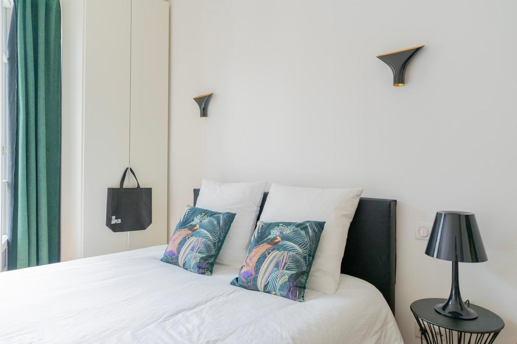 Apartment Luxury And Comfort In The Heart Of Paris