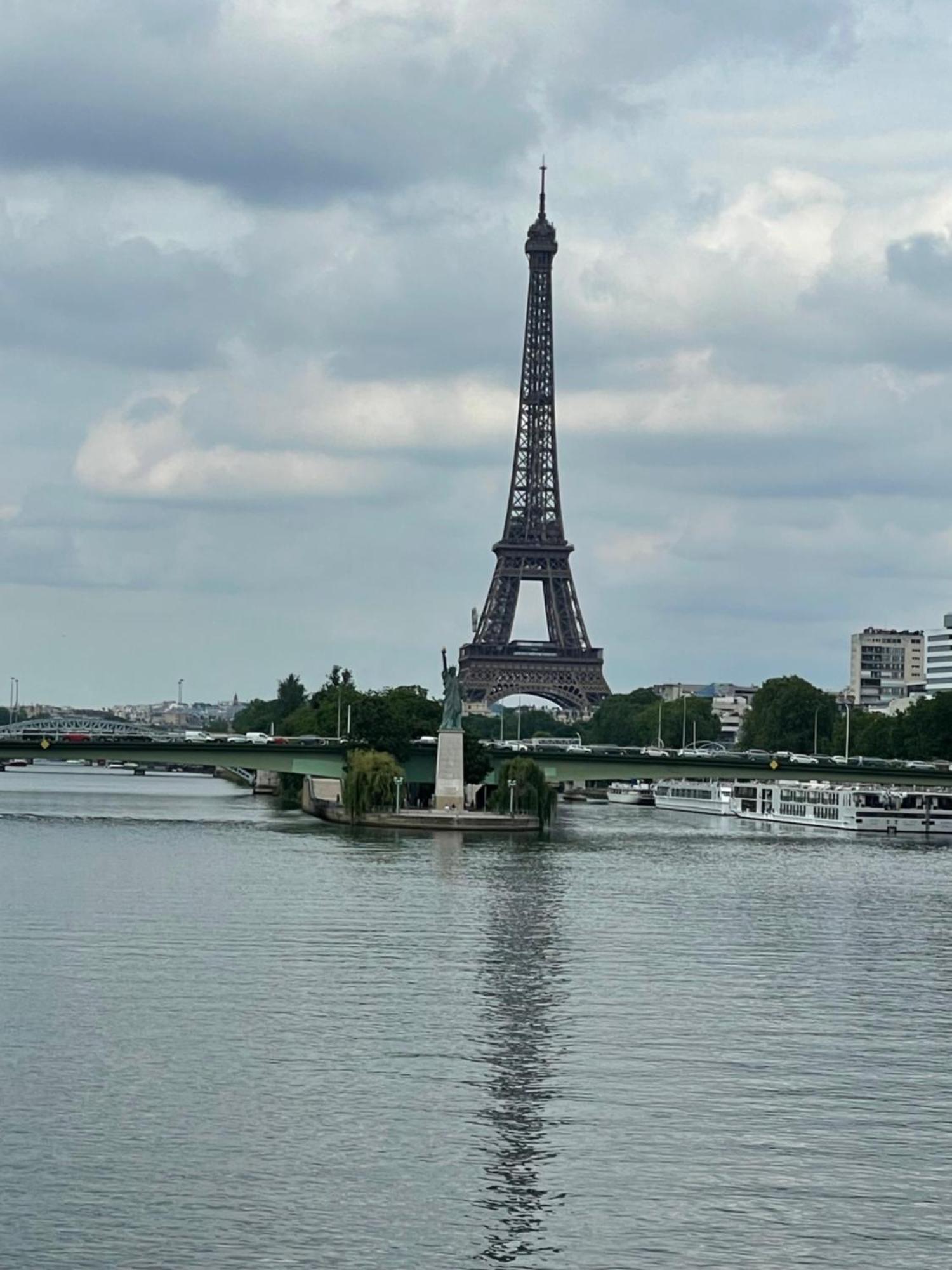 Apartment Perche Sur Les Toits, 16 Eme Quartier Calme Securise- Proche Quai Seine *