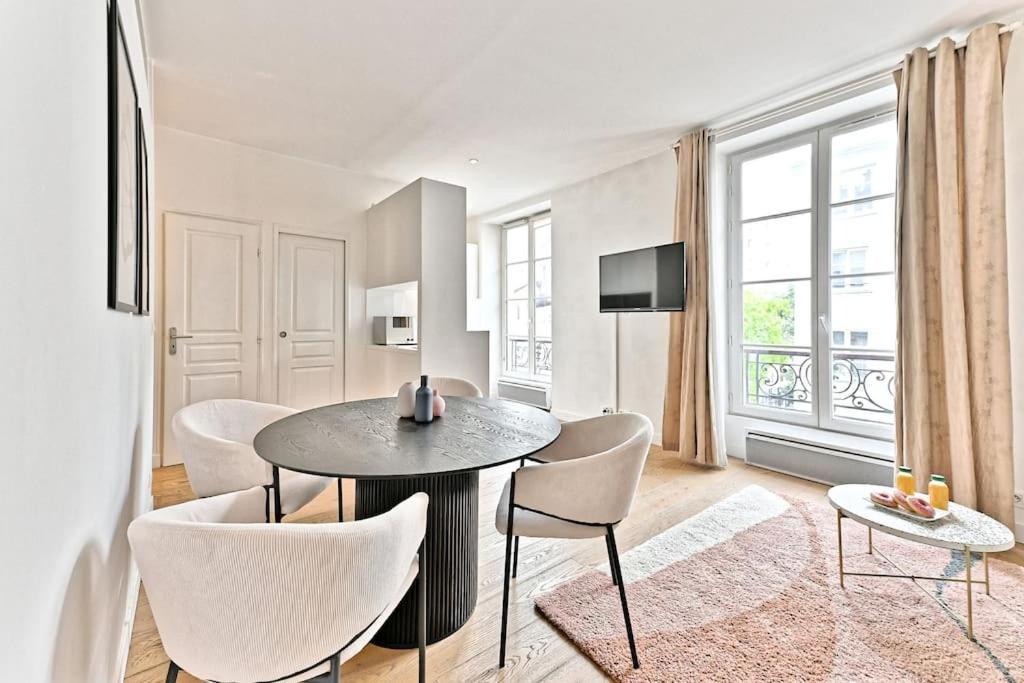 Magnifique Quartier Bon Marche Apartment *