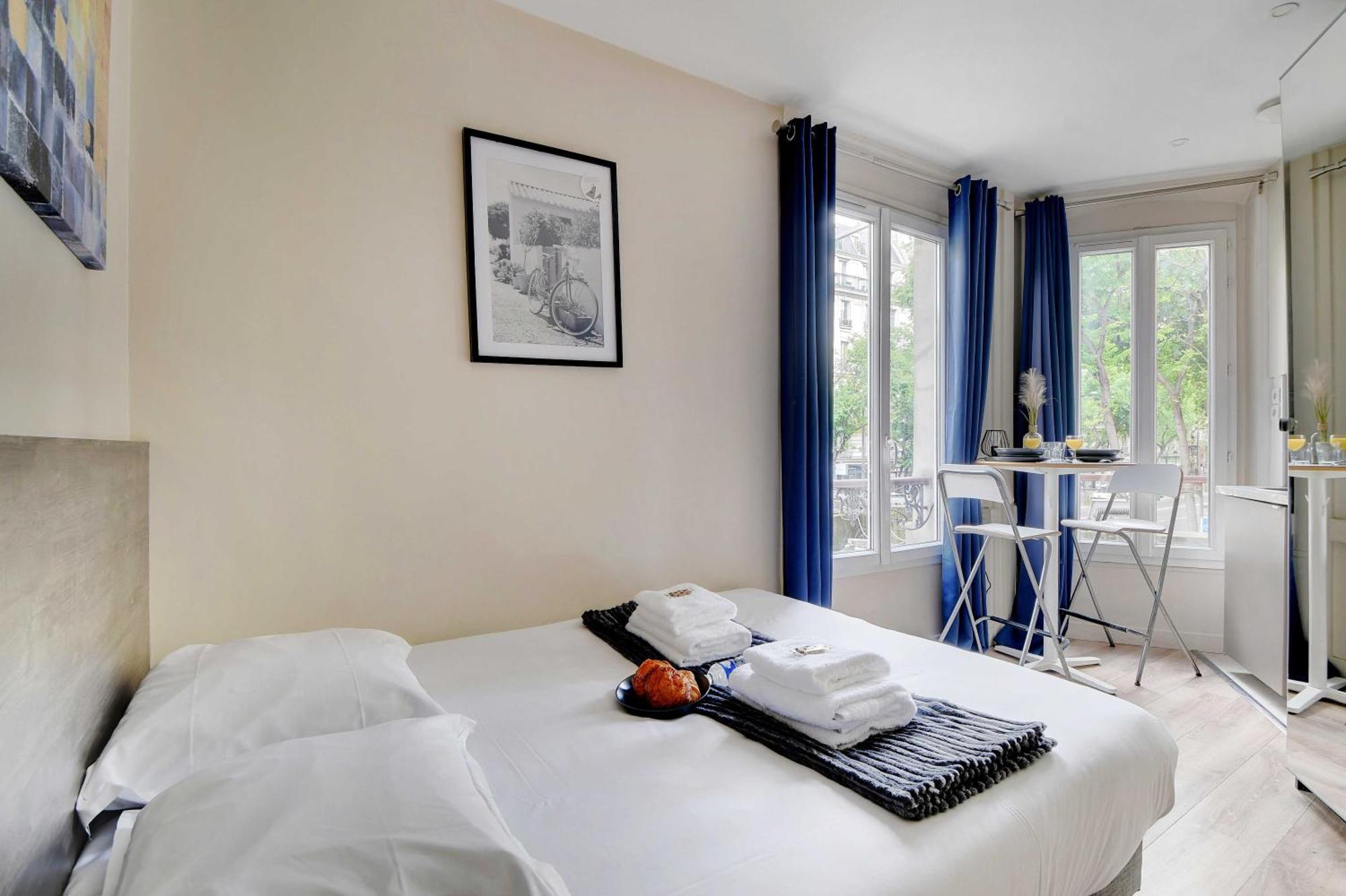 Chic - 2p - Canal Saint-martin