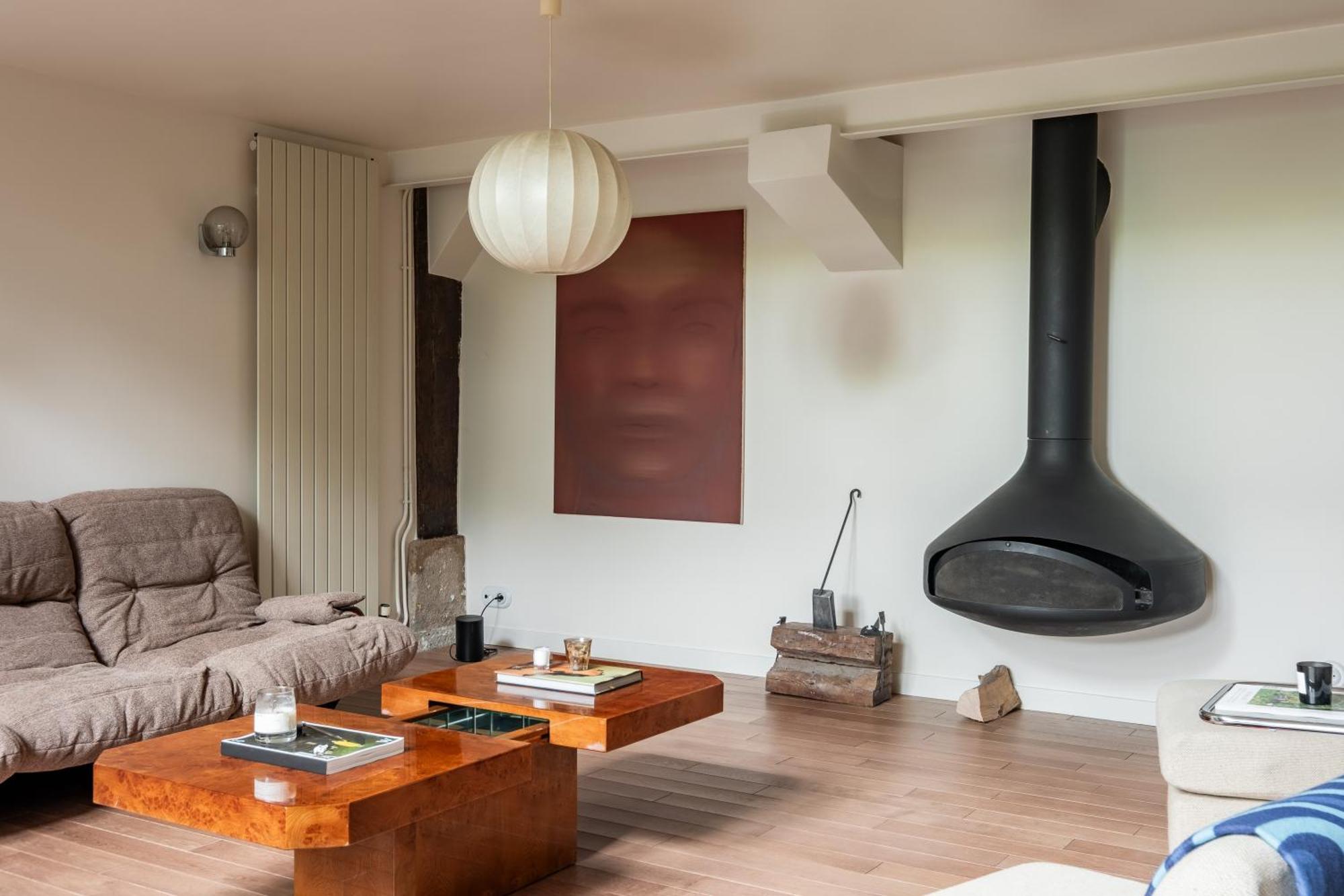 Apartment Veeve - Soaring Ceilings, Wondrous Windows Paris