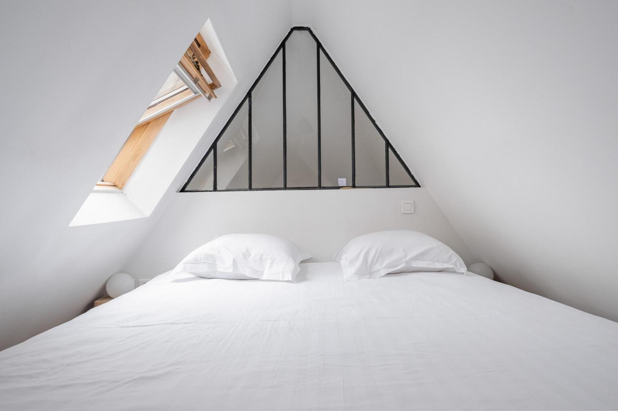 Veeve - Modern-chic Mezzanine