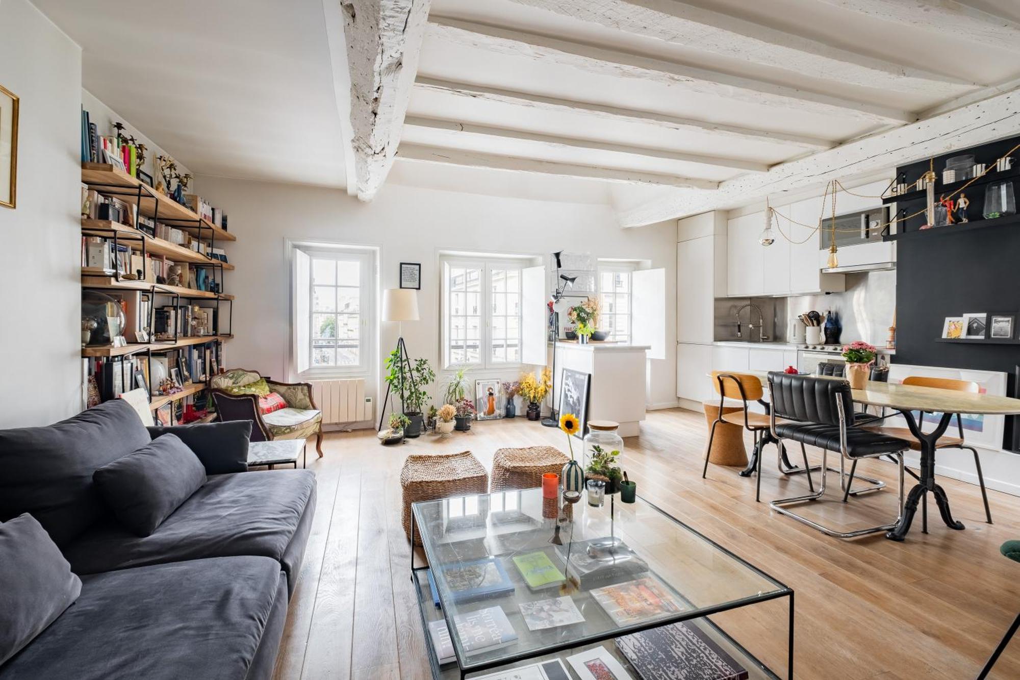Veeve - Modern-chic Mezzanine