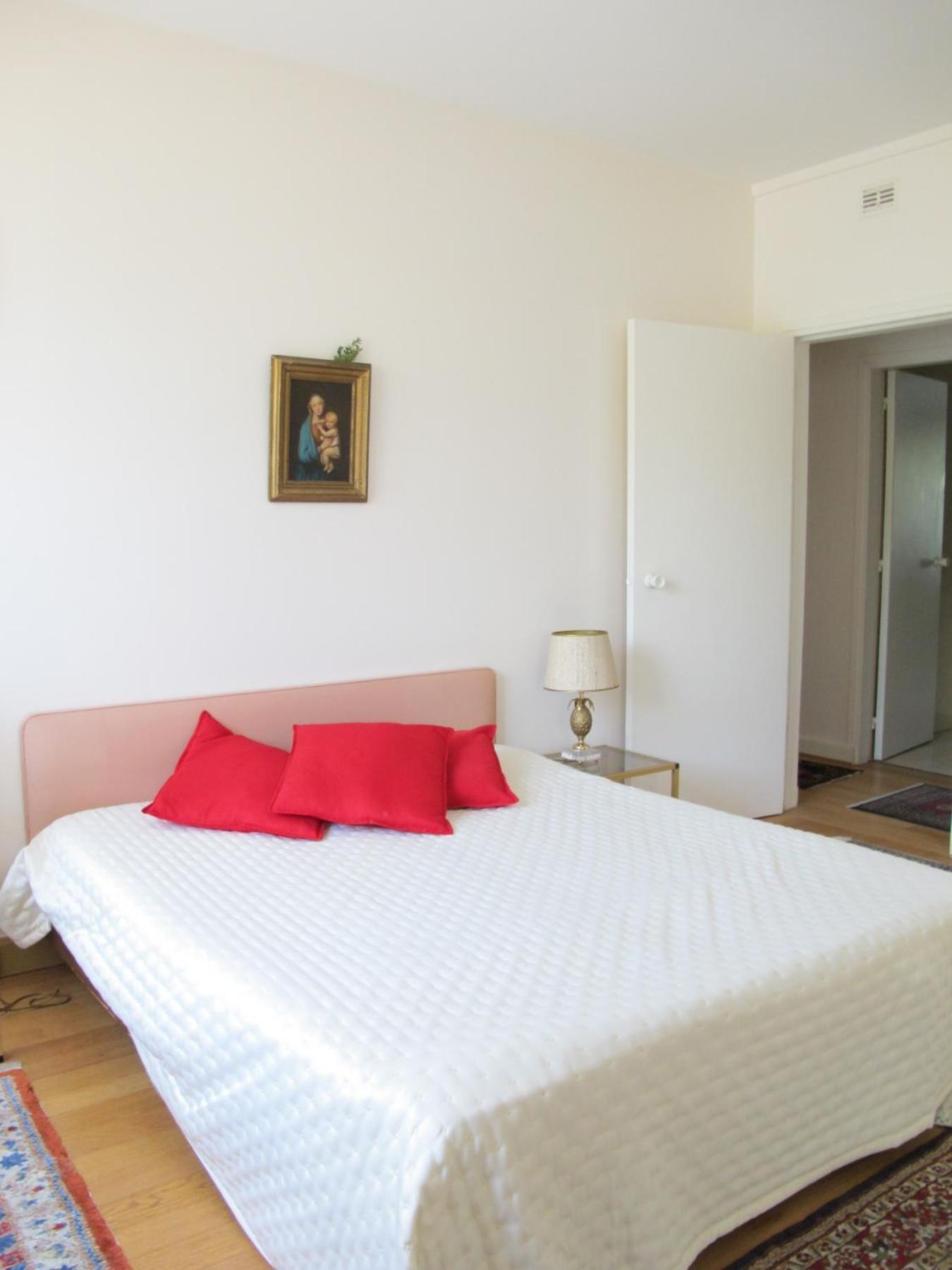Appartement Rue De Courcelles - 8 *