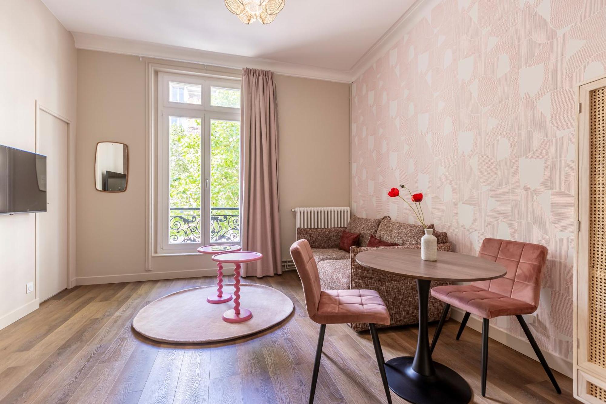 Sweett - Villiers * Paris
