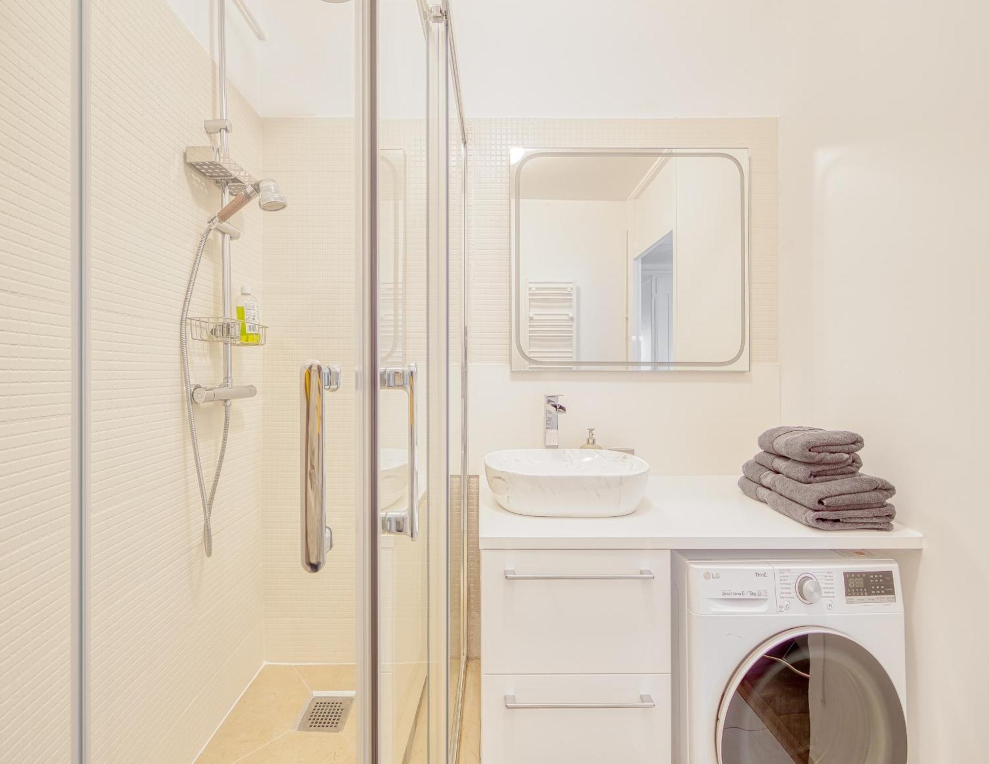 Appartement Eiffel Tower 10 Minutes 1br Renovated Paris