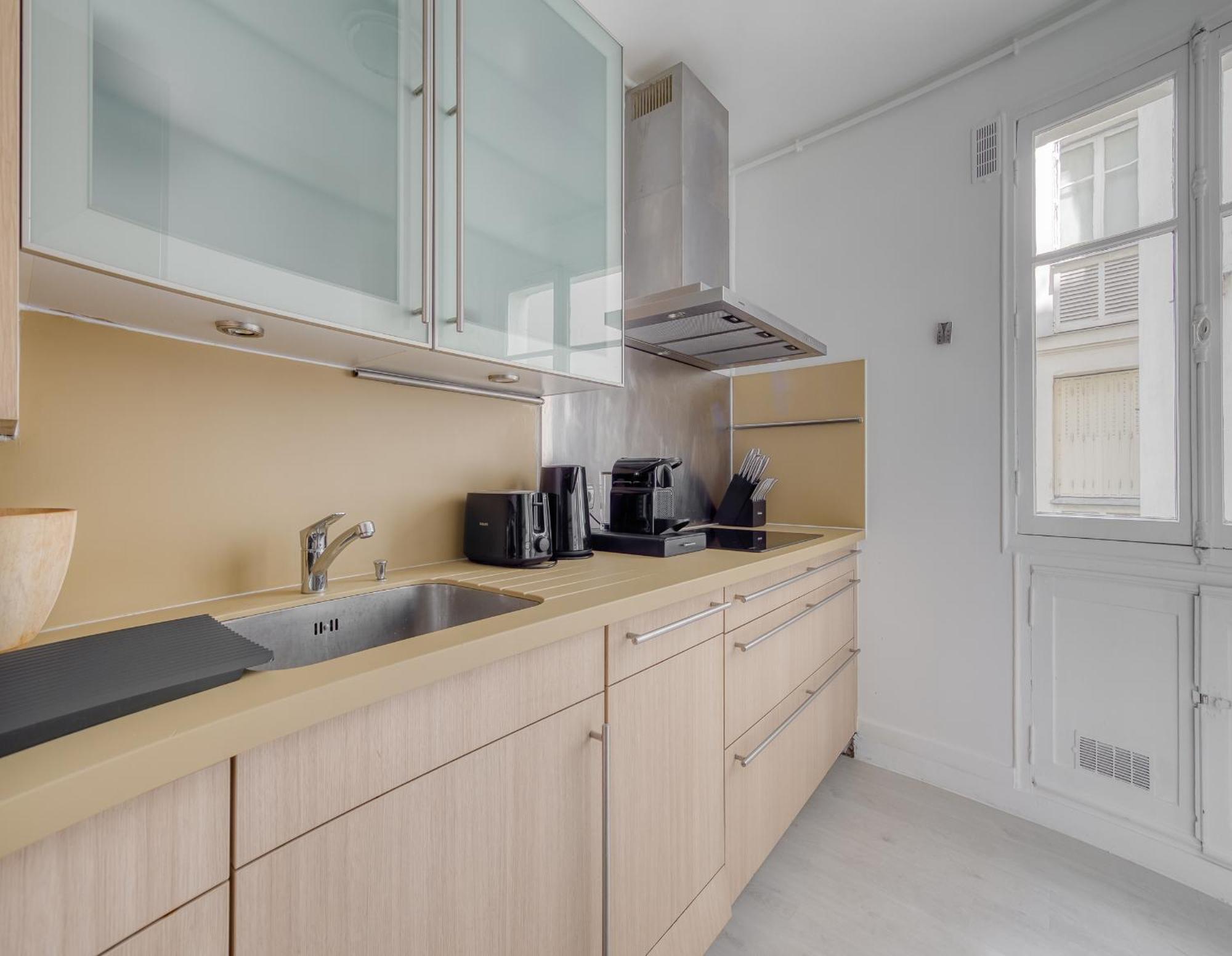 Eiffel Tower 10 Minutes 1br Renovated Appartement *