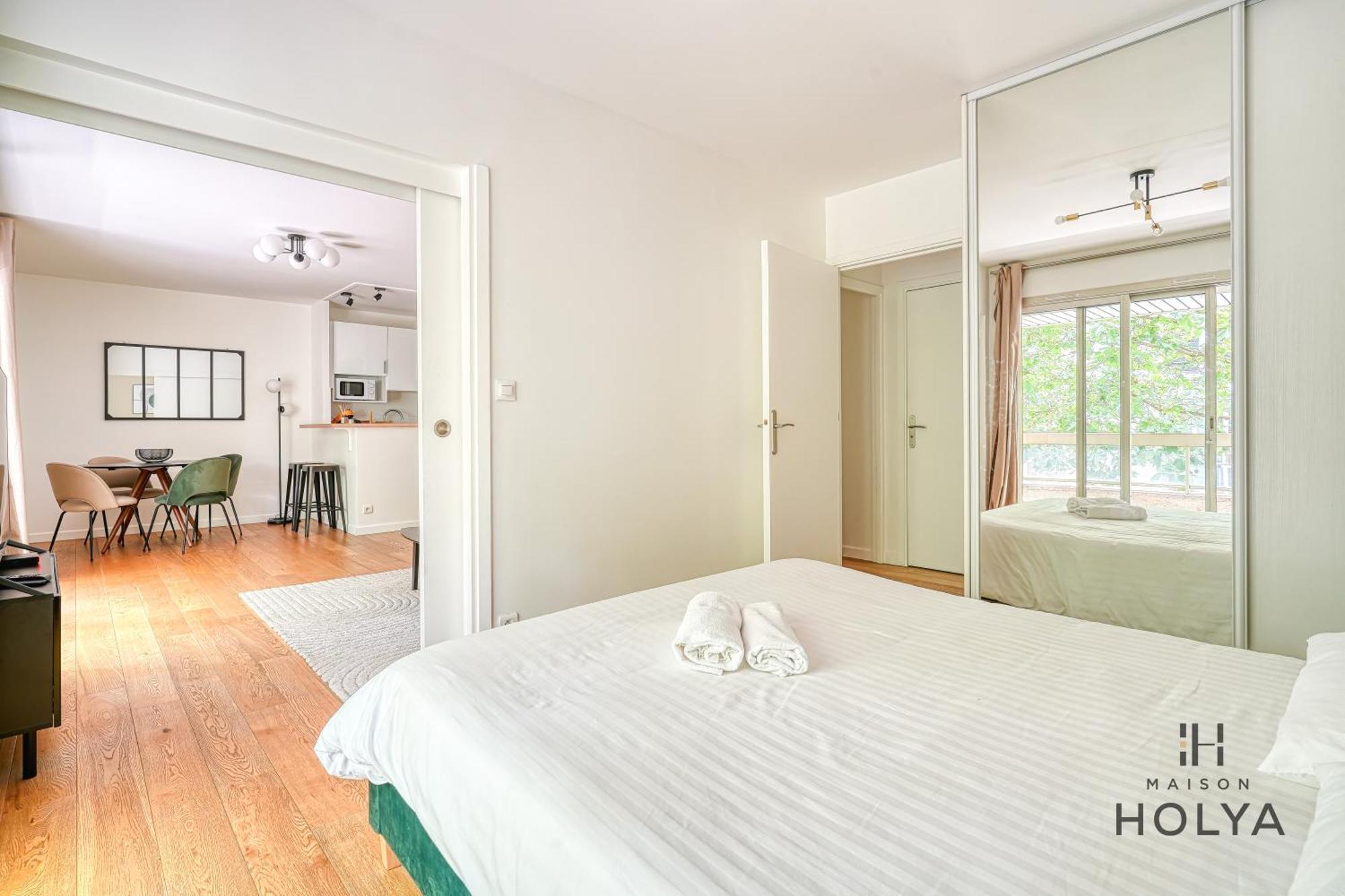 Le Verdoyant - A Auteuil - 312b Apartment