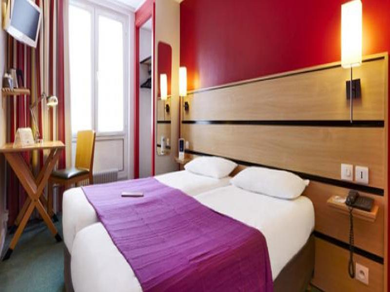 Kyriad 10 - Canal Saint Martin - République Hotel Paris