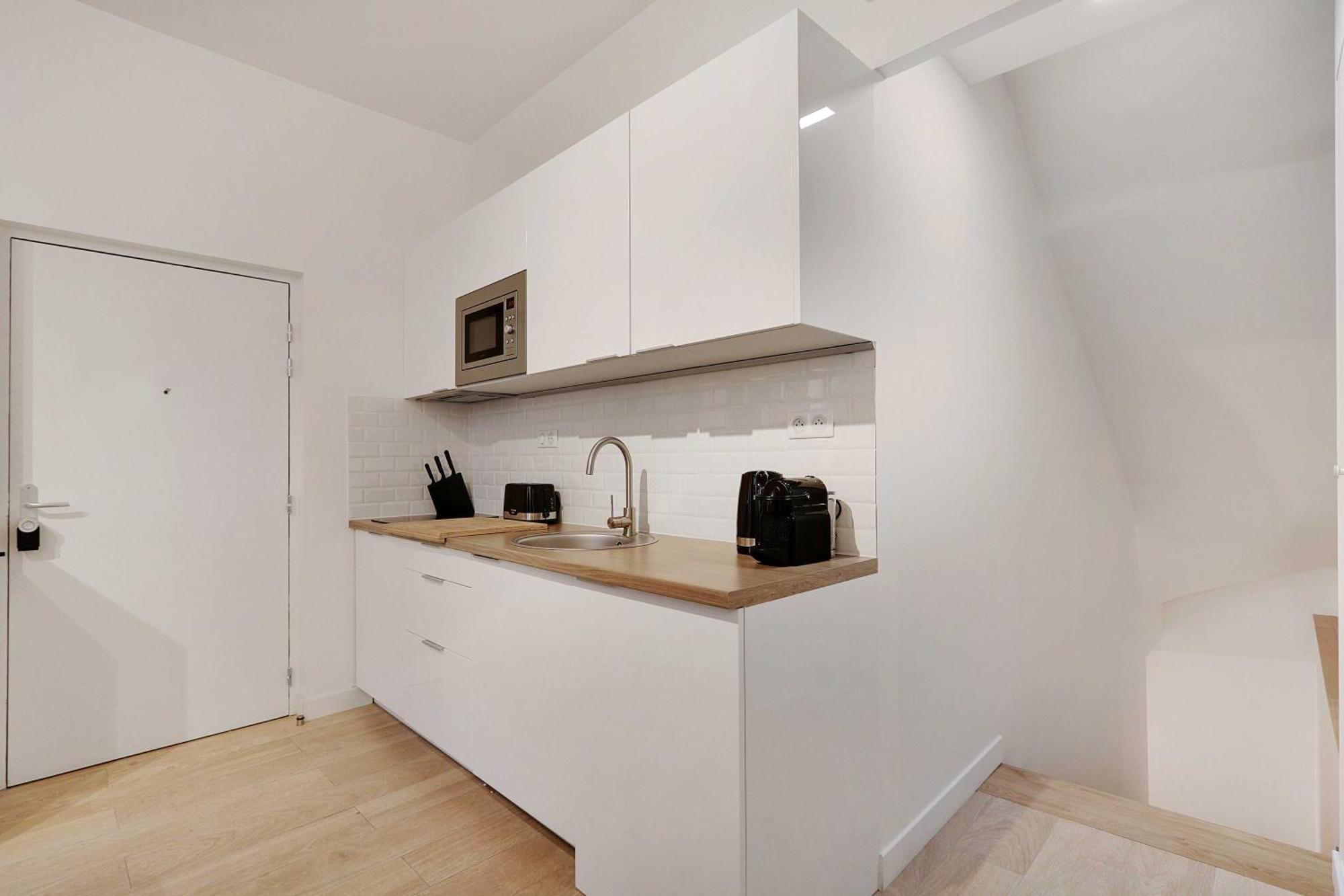 Intimate With Air Conditioner & Jacuzzi 2br 6p Montmartre *