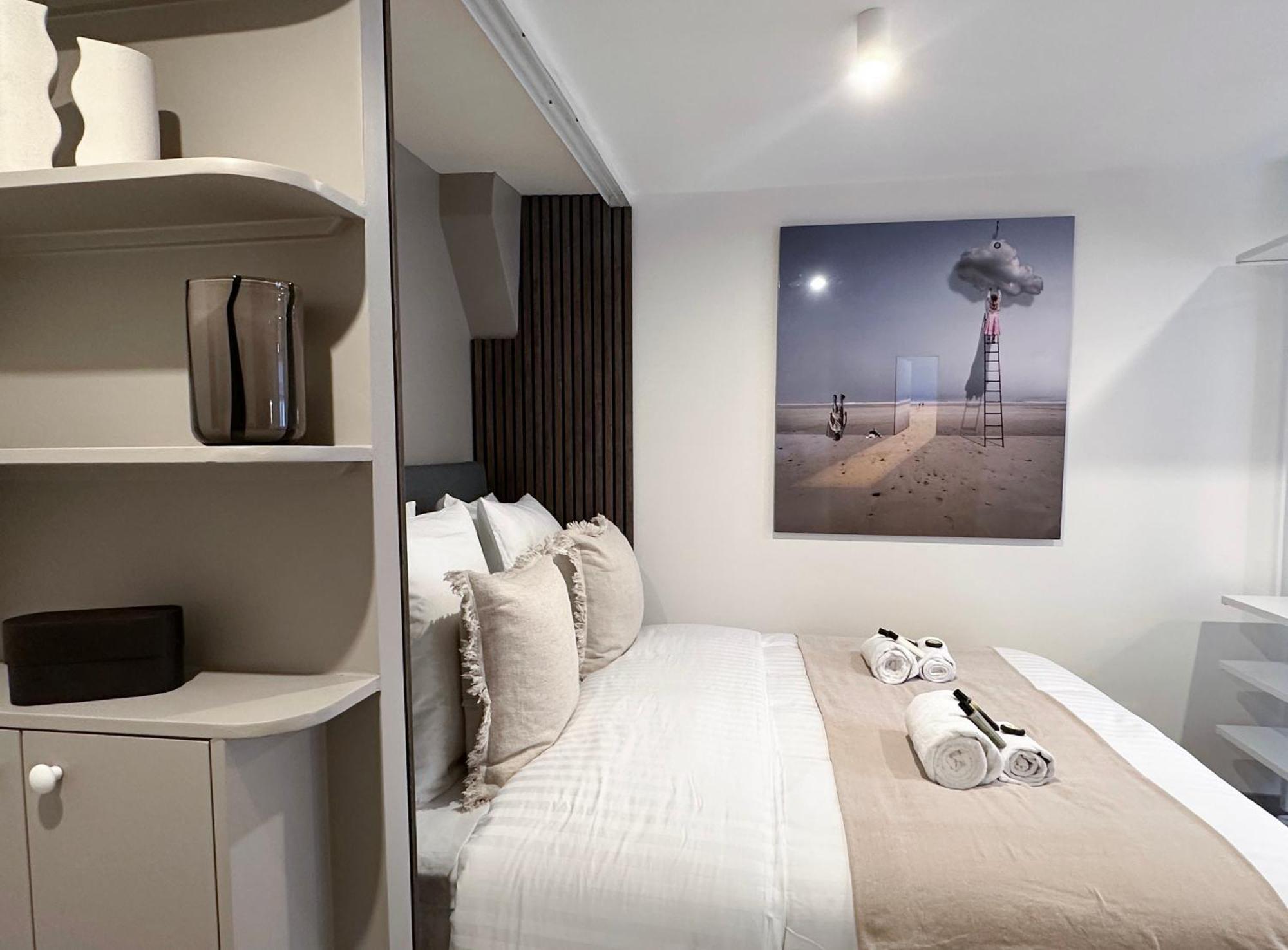Brand New Near La Madeleine ! * Paris