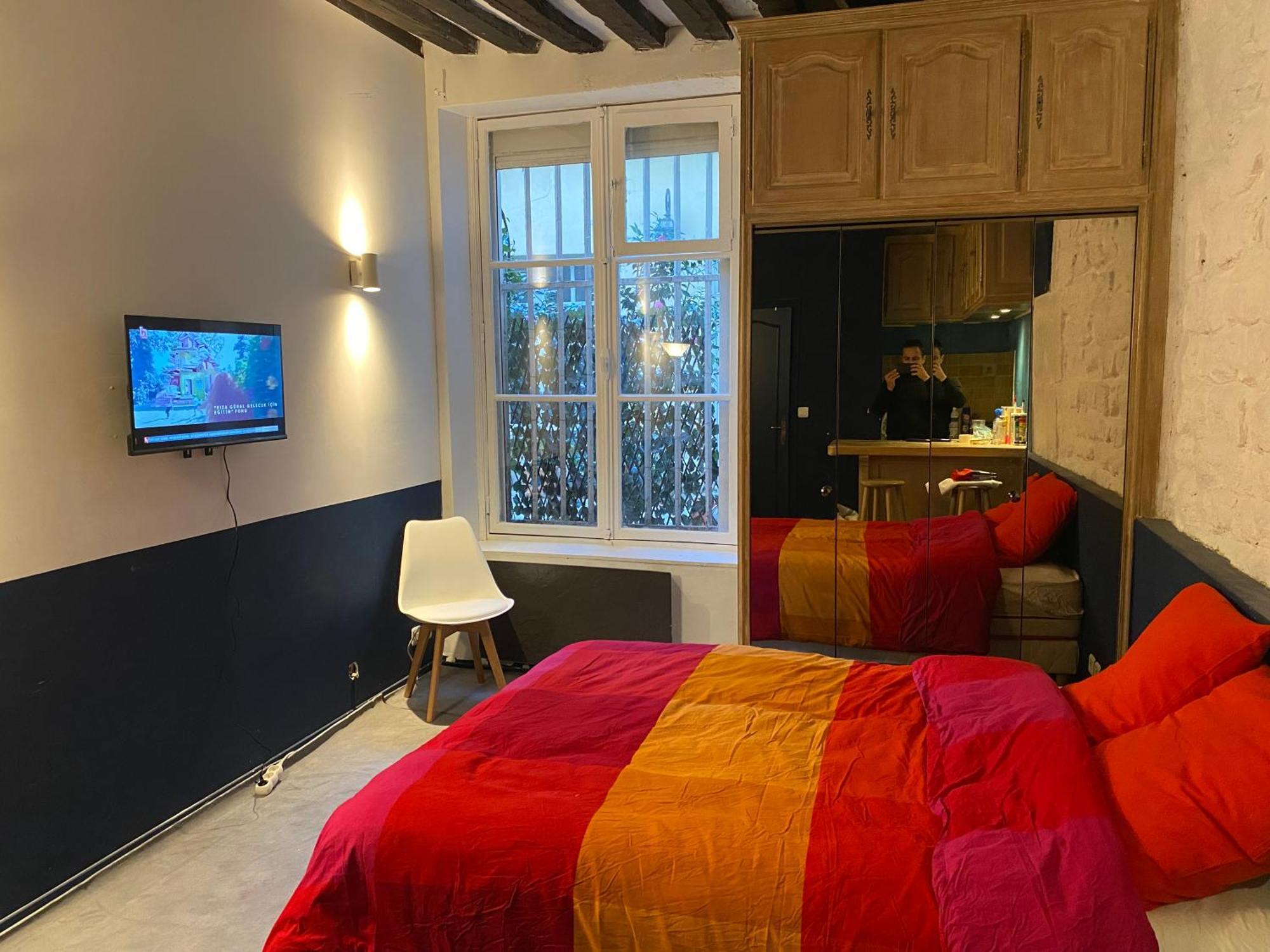 Apartment 6em *