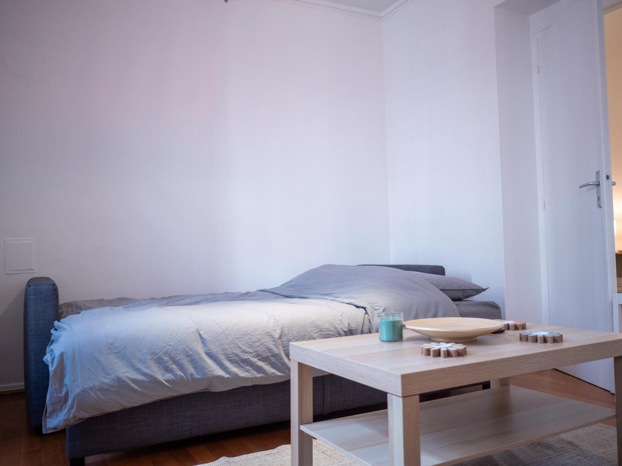 A 5 Mins Tour Effeil Appartement