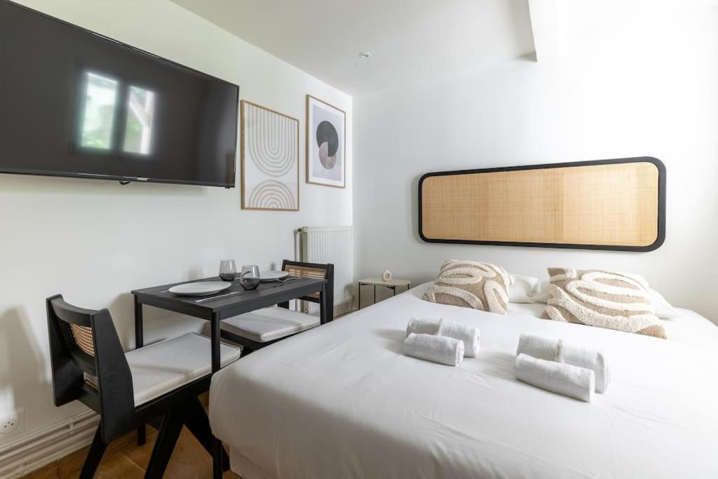 Montparnasse Rue De Rennes Charming 2p Apartment Paris