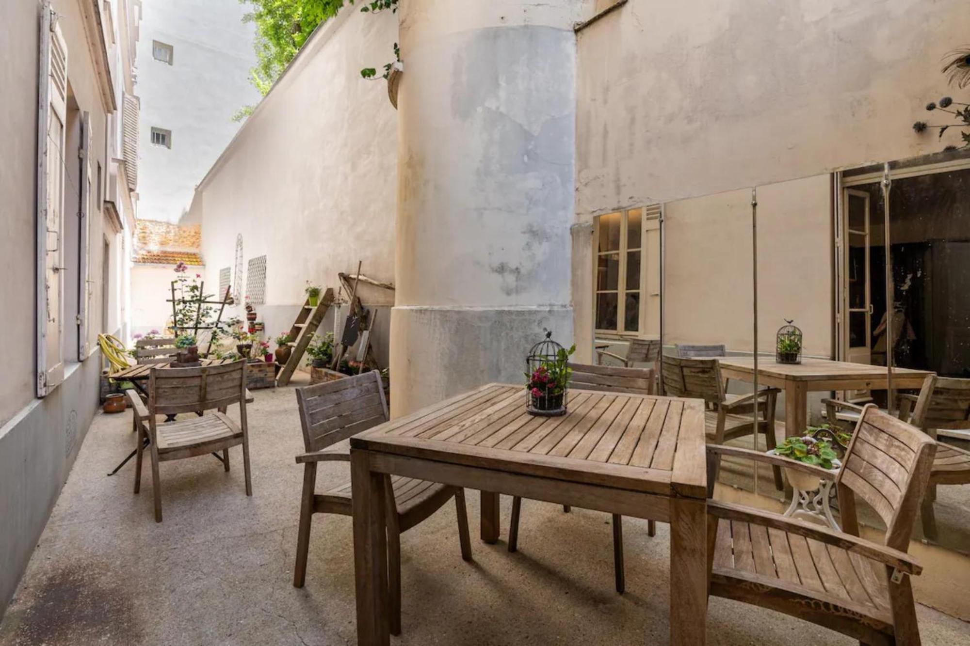 Vintage 2bd With Patio In Montmartre Appartement