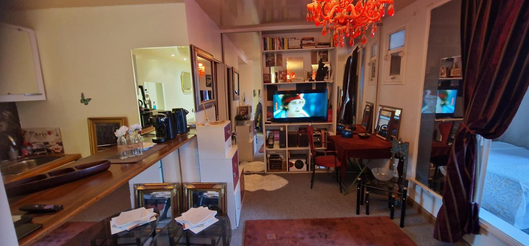 Appartement Avenue Champs Elysées - Magnifique F1/f2 Paris