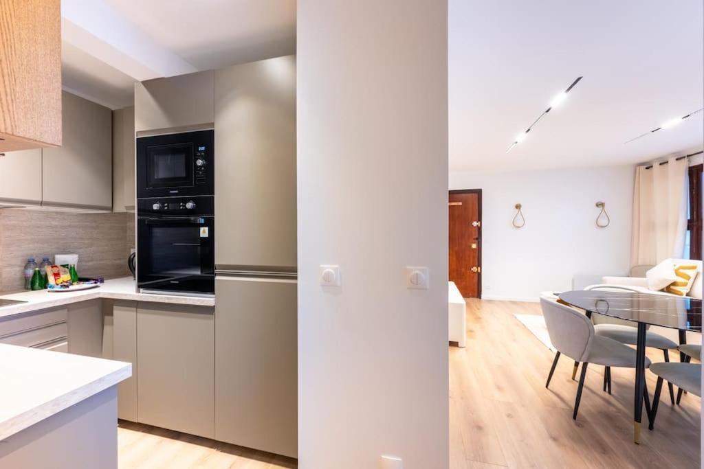Appartement 6 Pers #2 #2 Sdb #pere Lachaise #paris 20 *