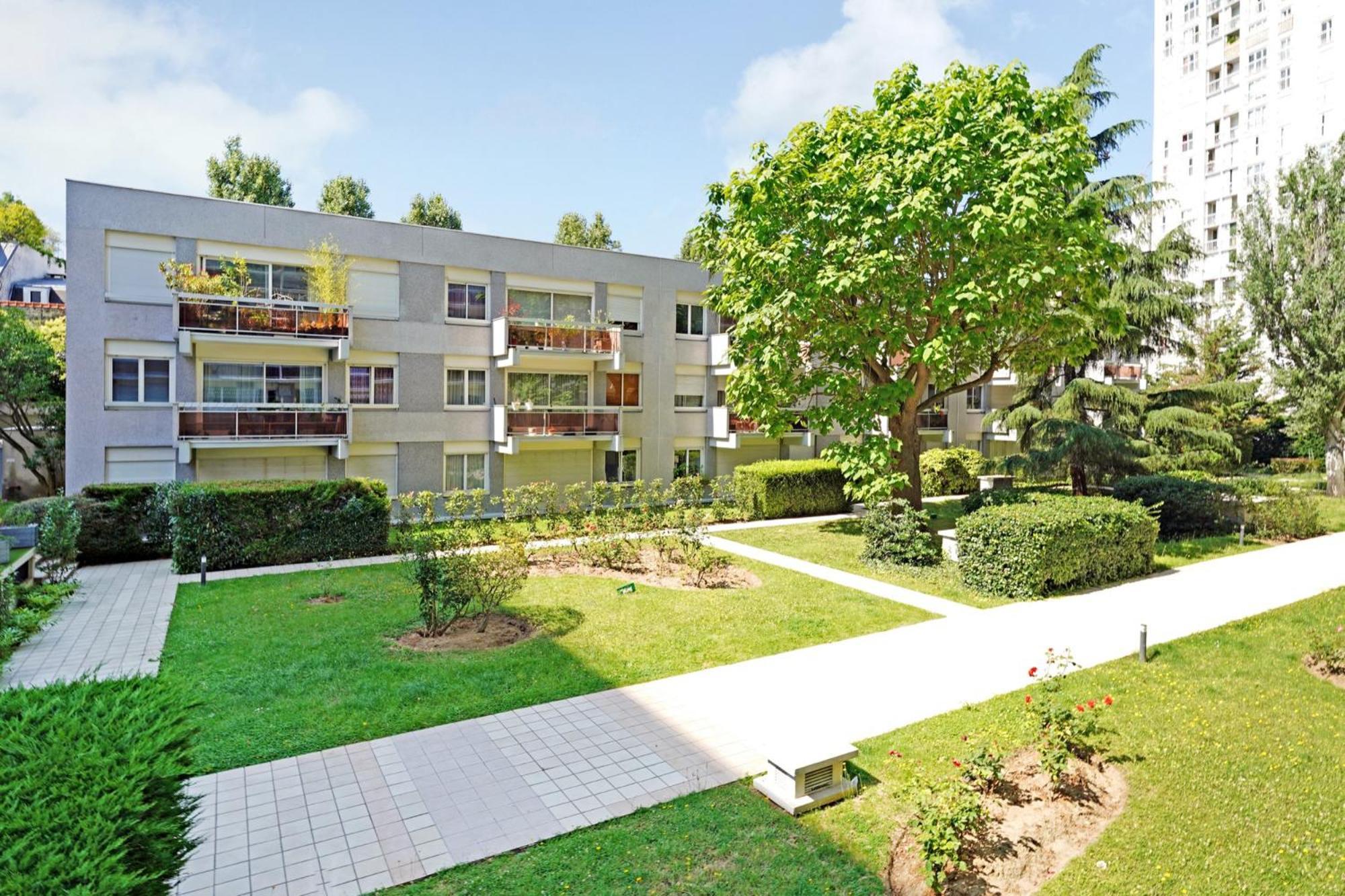 Familial Spacieux 2ch Avec Parking Prive Sup Appartement Paris
