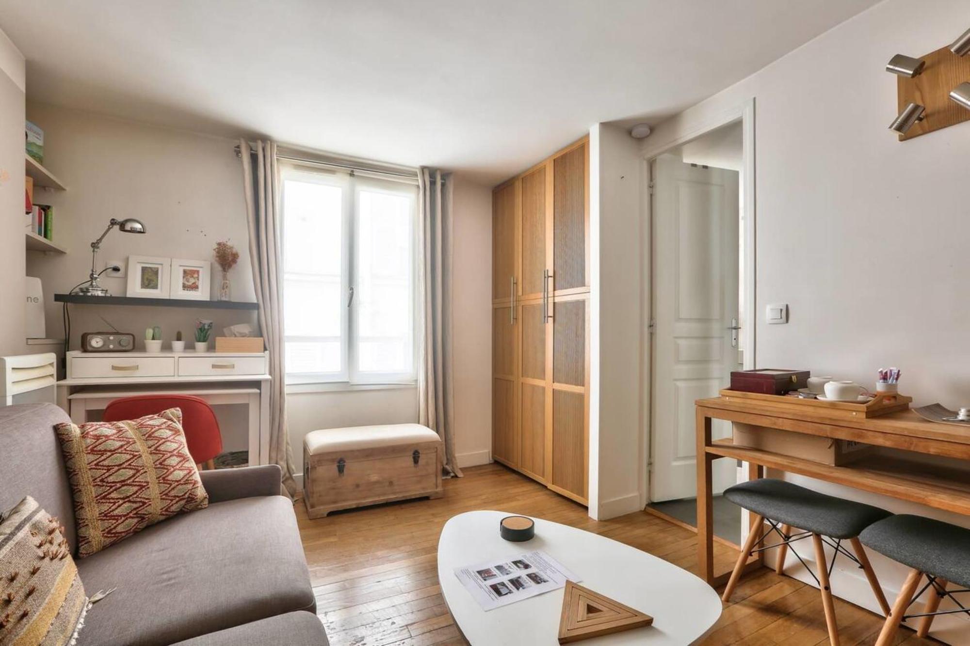 Modern Renovated Cozy And Quiet *