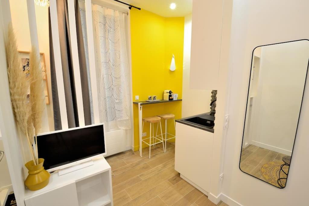 Appartement Tiny Cosy Namastay In Trendy Canal St Martin Area