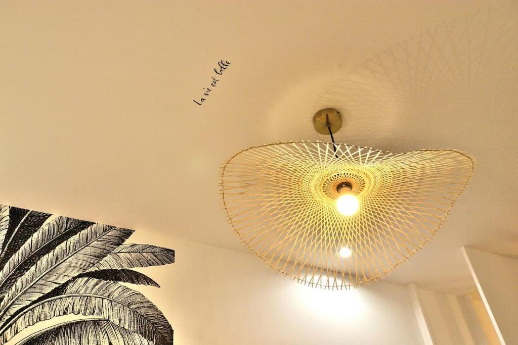Appartement Tiny Cosy Namastay In Trendy Canal St Martin Area *