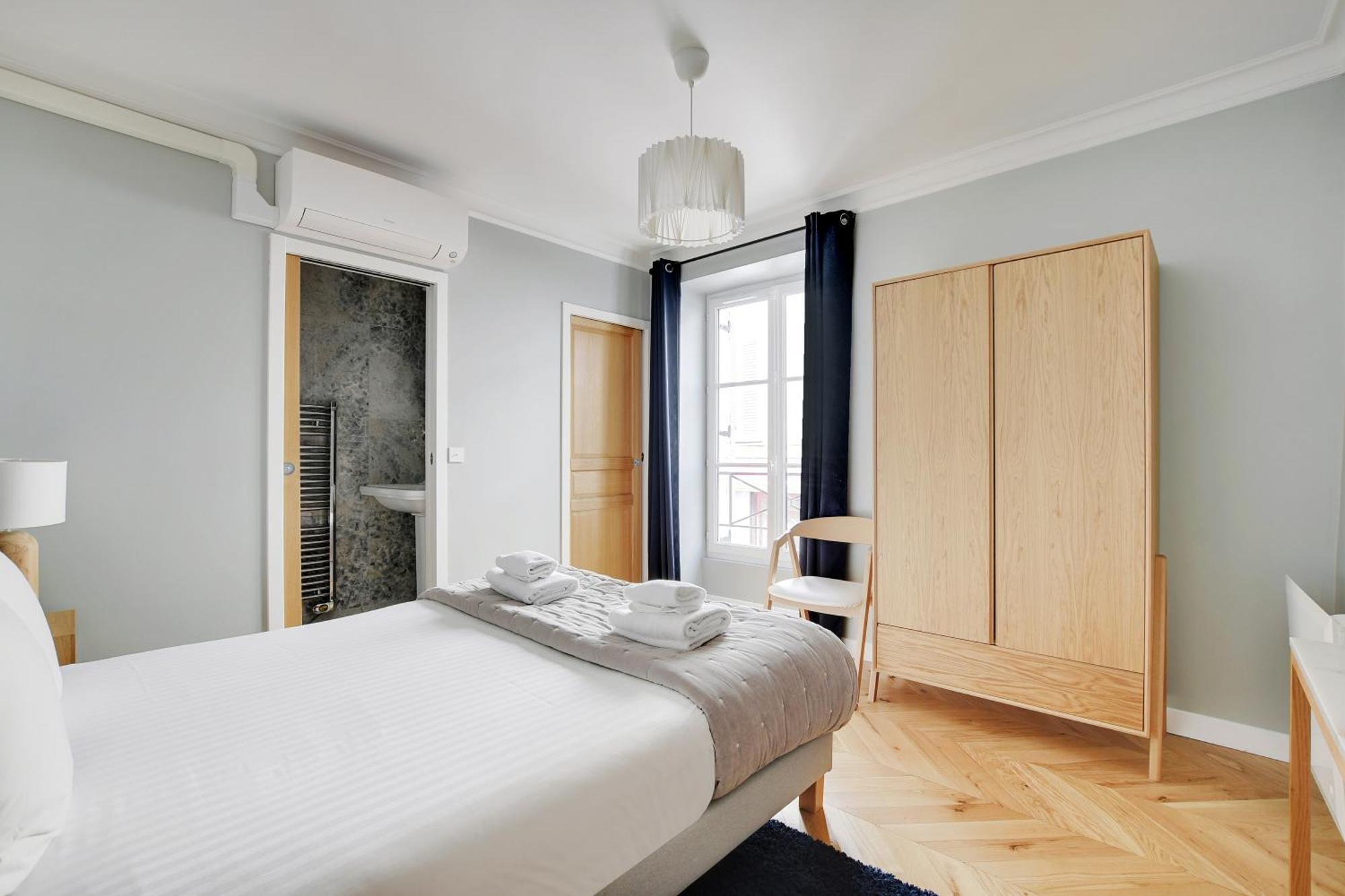 Pick A Flat's In Montmartre - Rue Lepic Apartment Paris