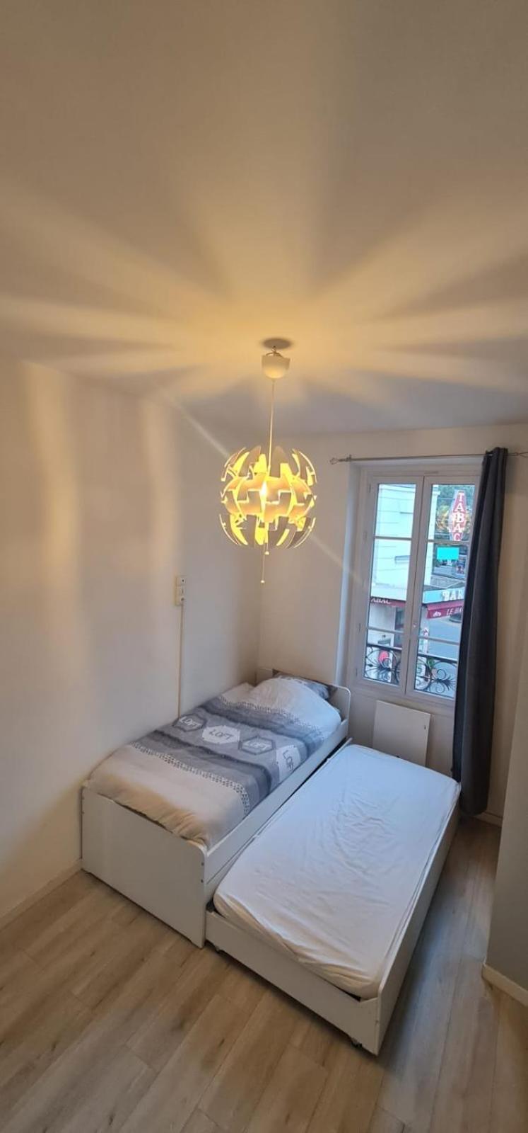 Apartment Tres Lumineux Porte De Saint-cloud - F3 Avec Parentale *