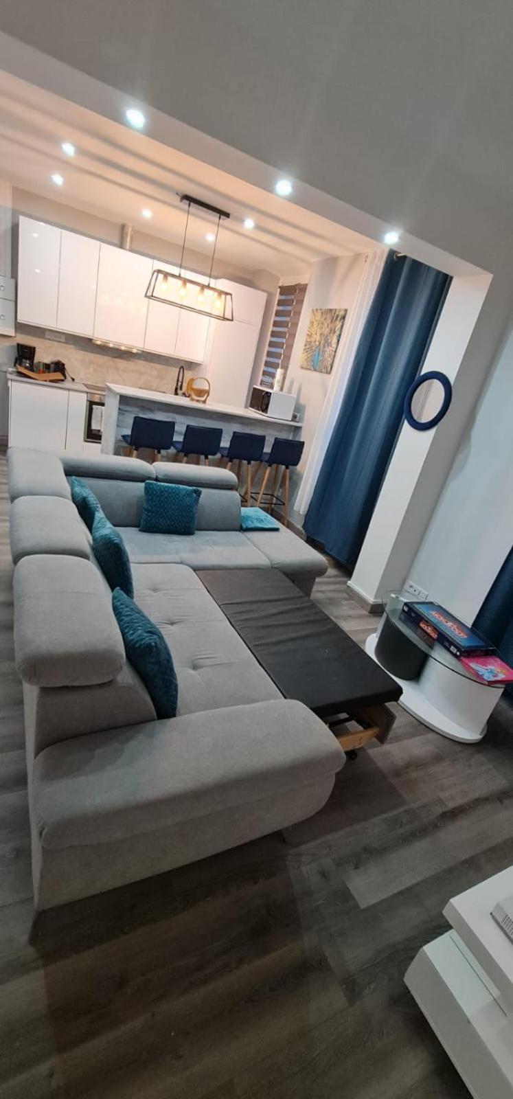 Apartment Tres Lumineux Porte De Saint-cloud - F3 Avec Parentale