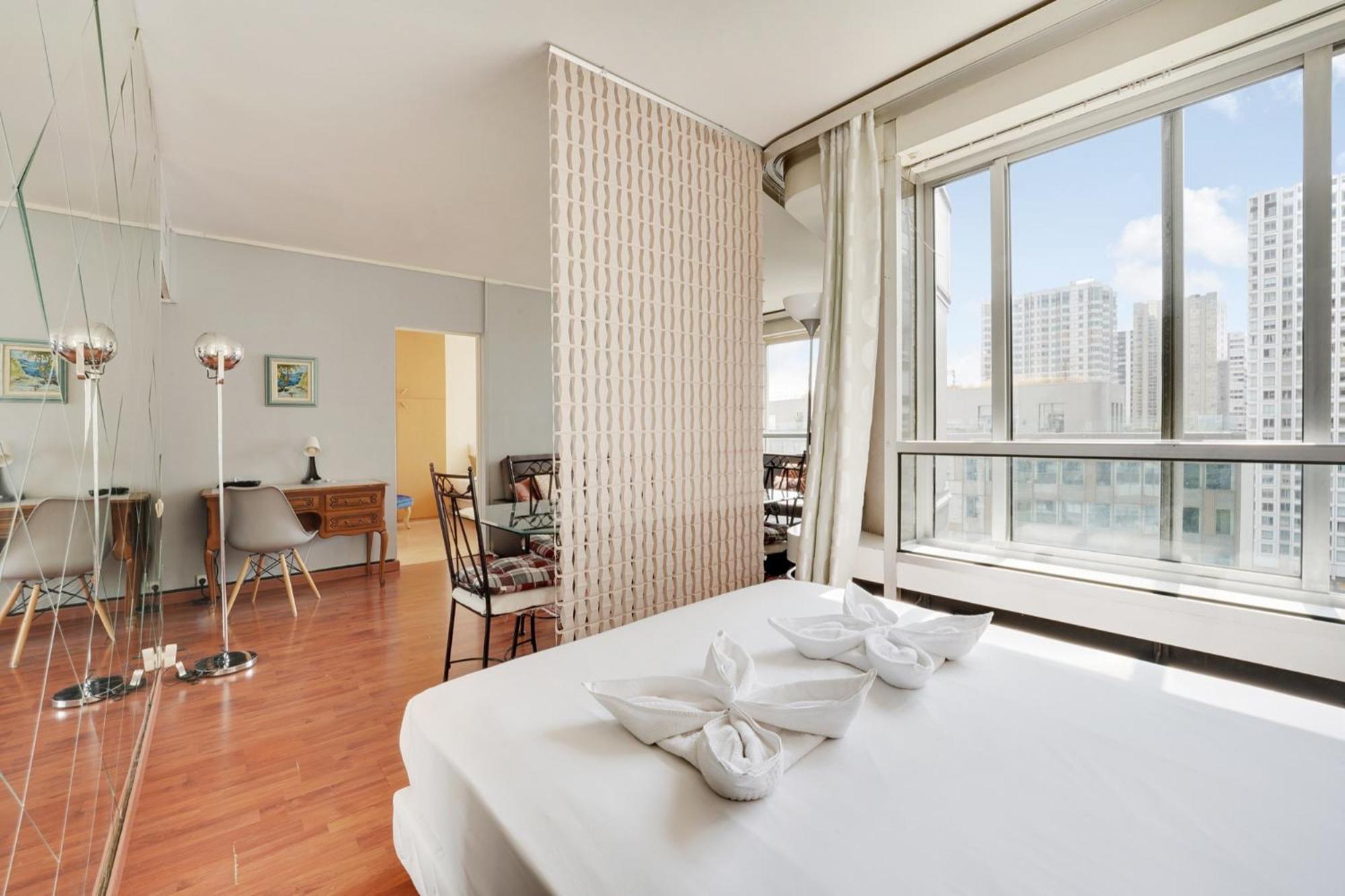 Family Seine & Spacious Flat 8min Walk To Eiffeltower Ac Paris