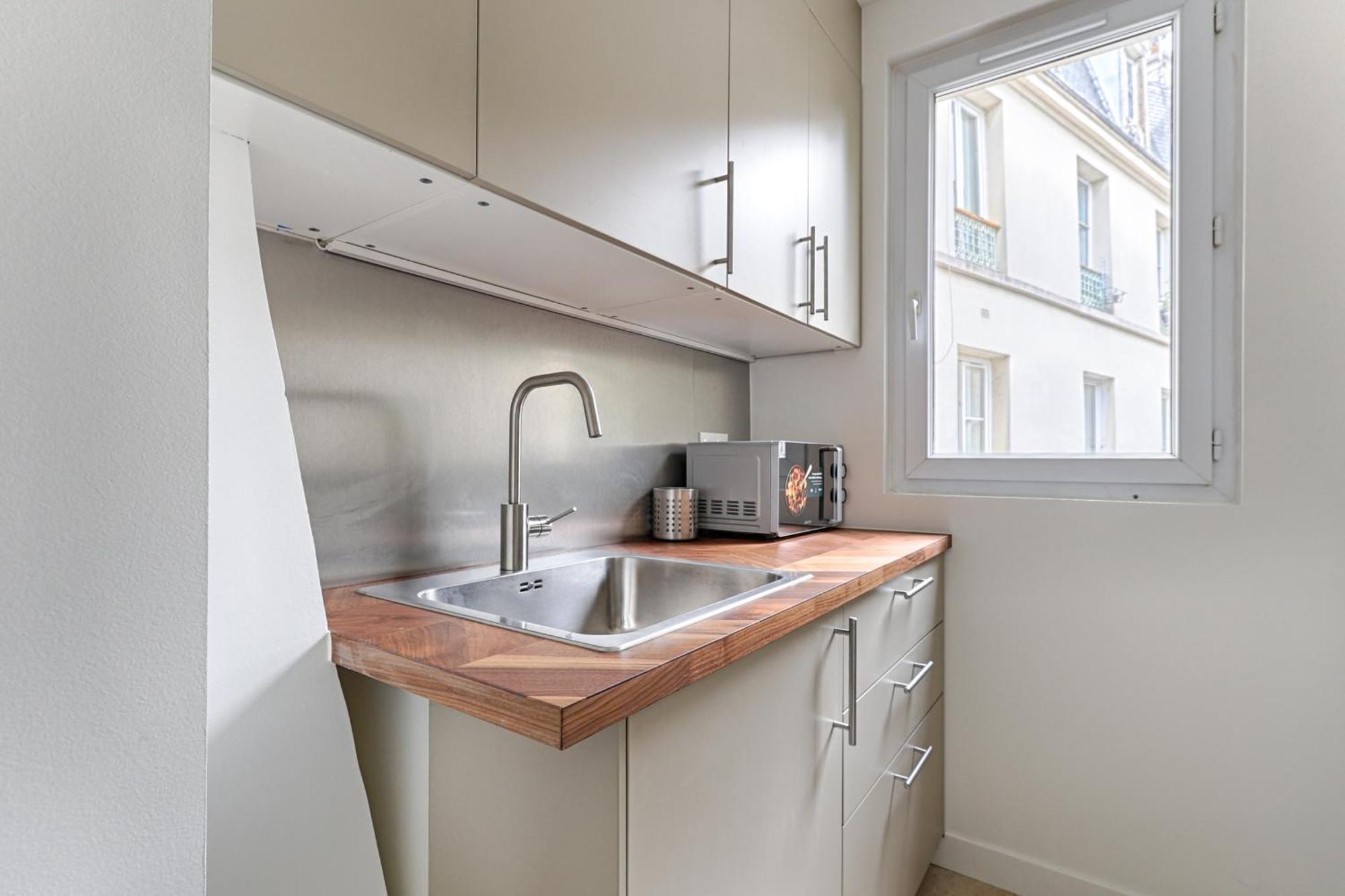 Appartement Montmartre Seveste Ii Magnifique 2br Paris