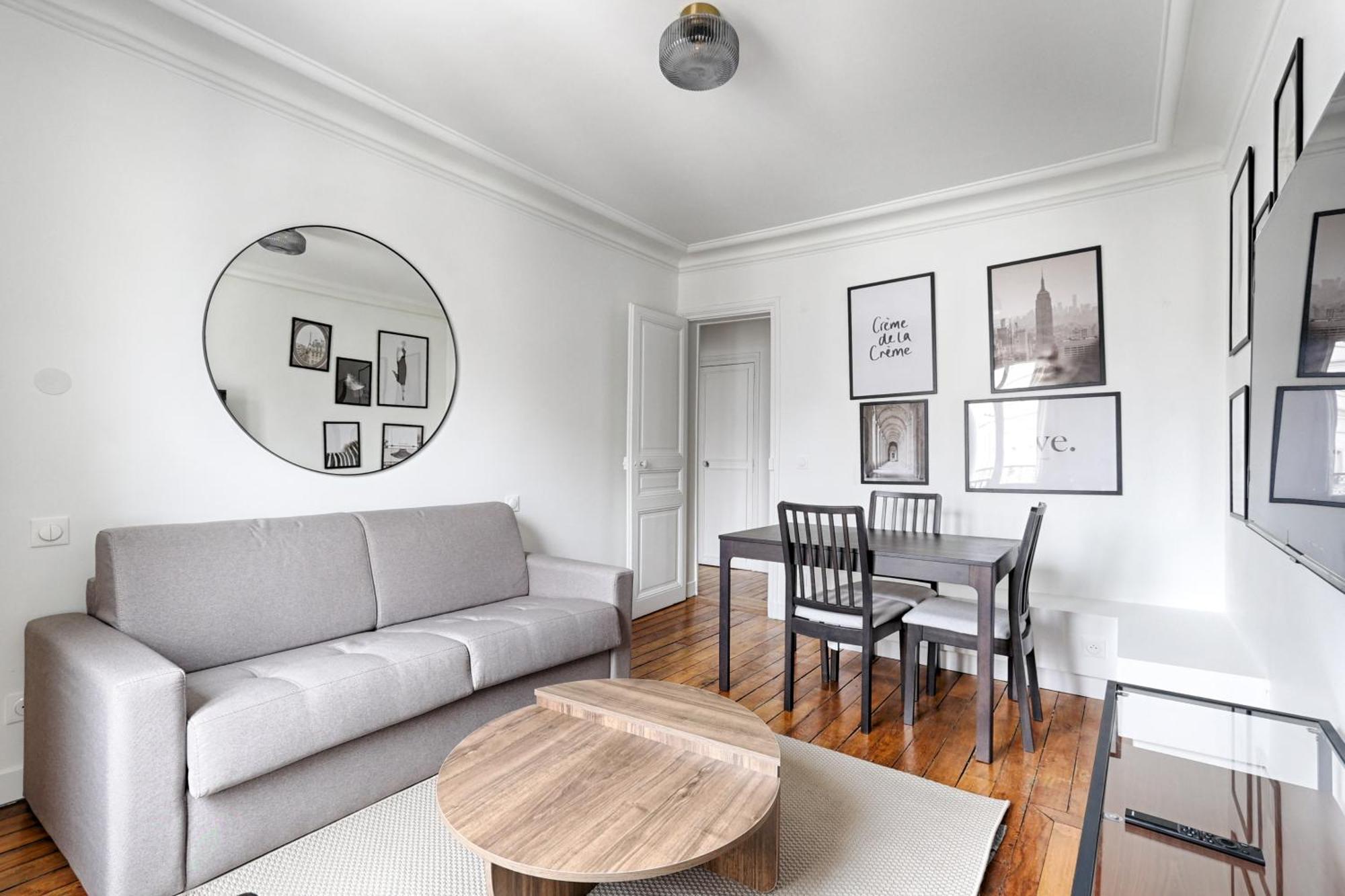 Appartement Montmartre Seveste Ii Magnifique 2br Paris