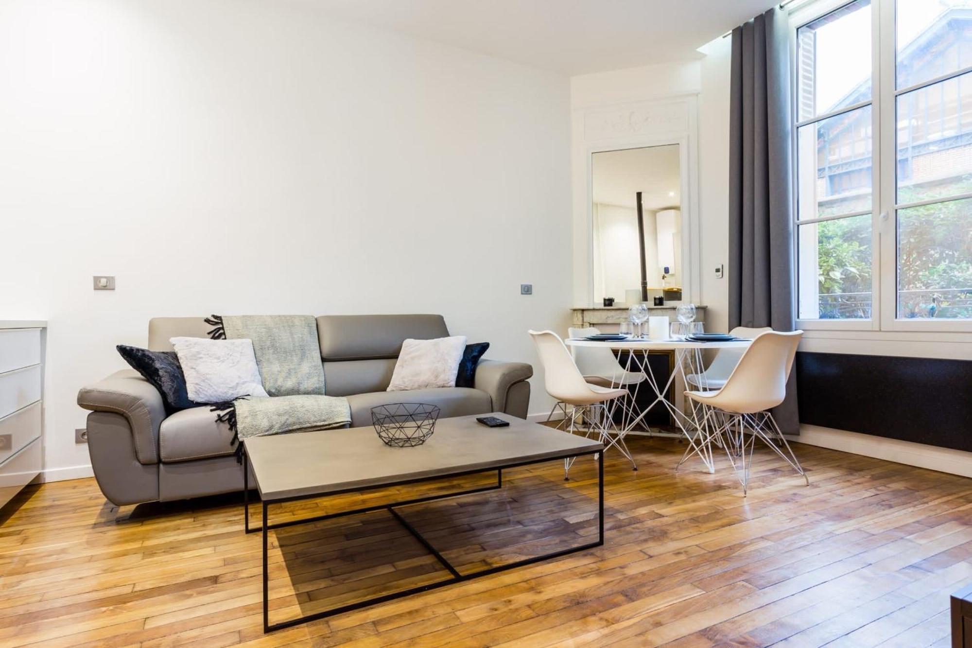 Apartment Peaceful - 1br- 4p - Eiffel Tower *