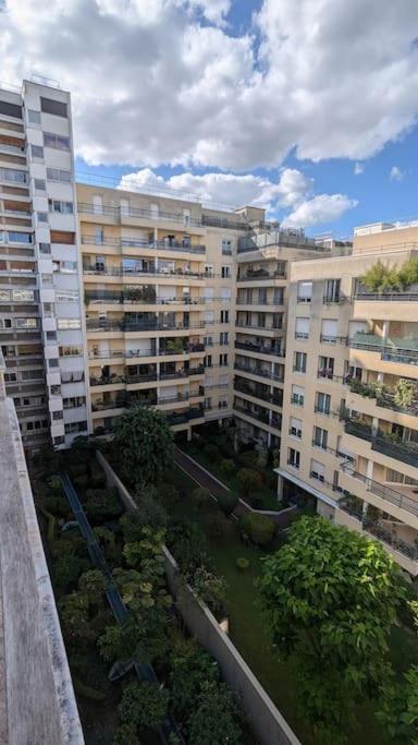 Apartment Esprit Vintage Avec Piscine, Proche Du Metro *