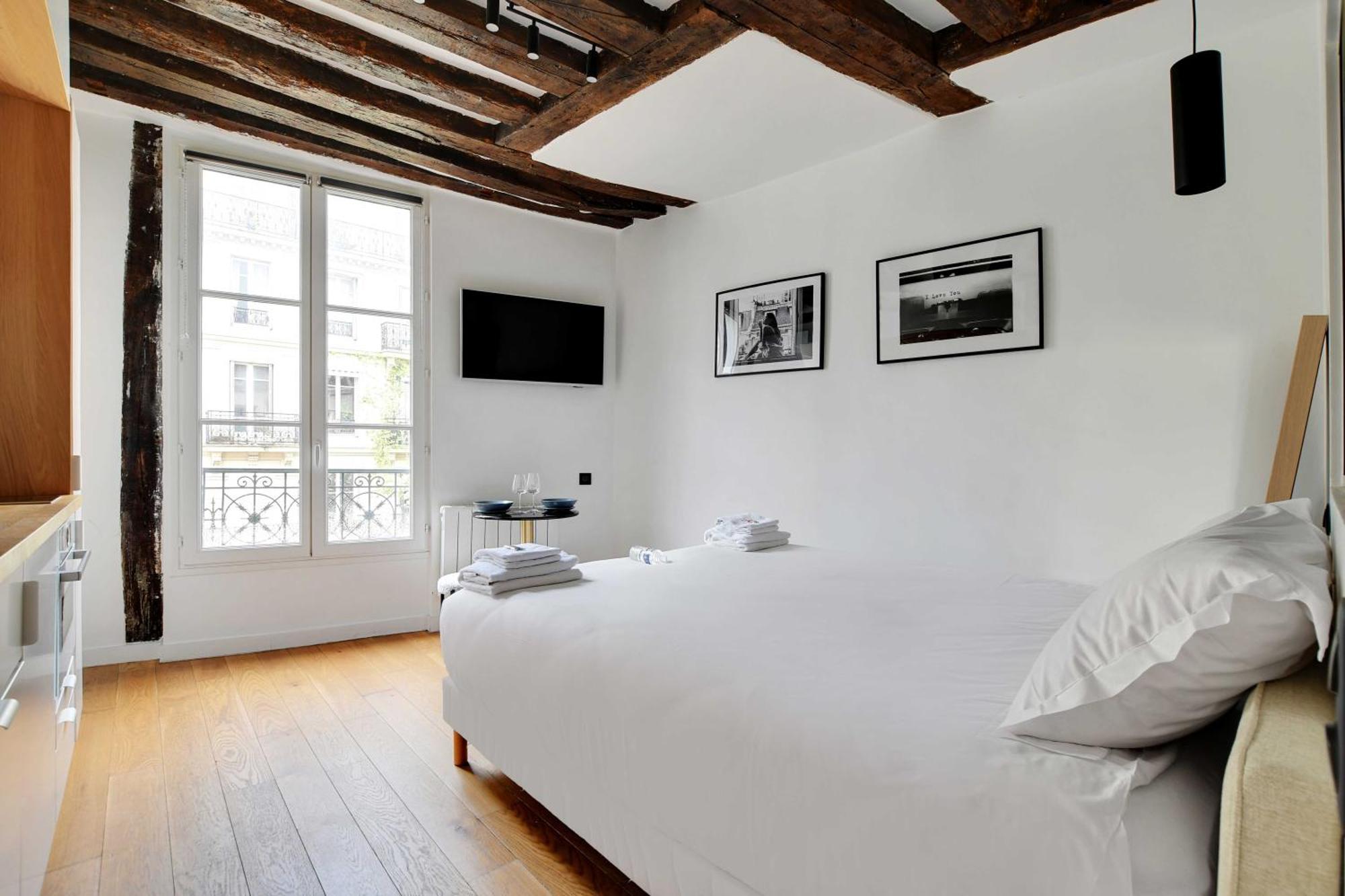 Charming A-c - 2p - Le Marais Apartment *