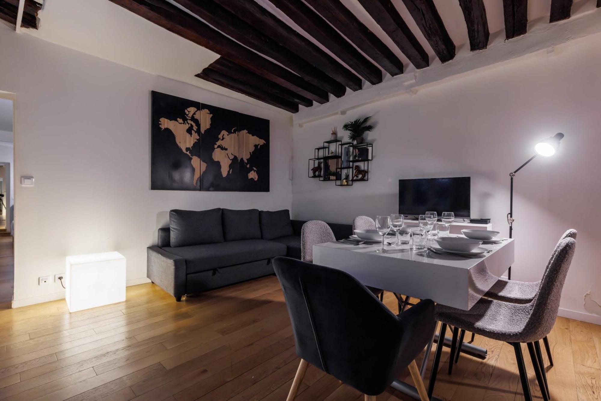 Cosy In The Heart Of Paris