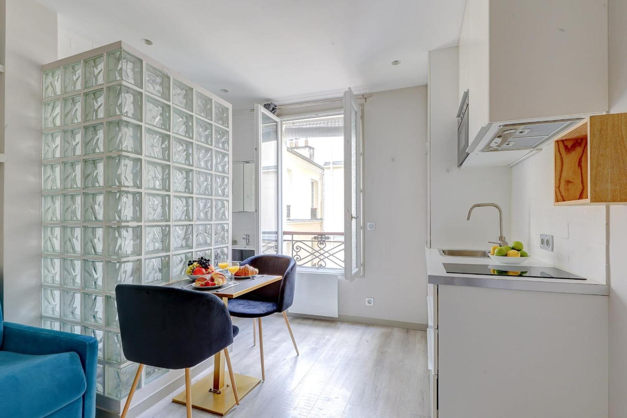 Eiffel Tower & 7th Arrondissement - Cityapartmentstay Appartement *