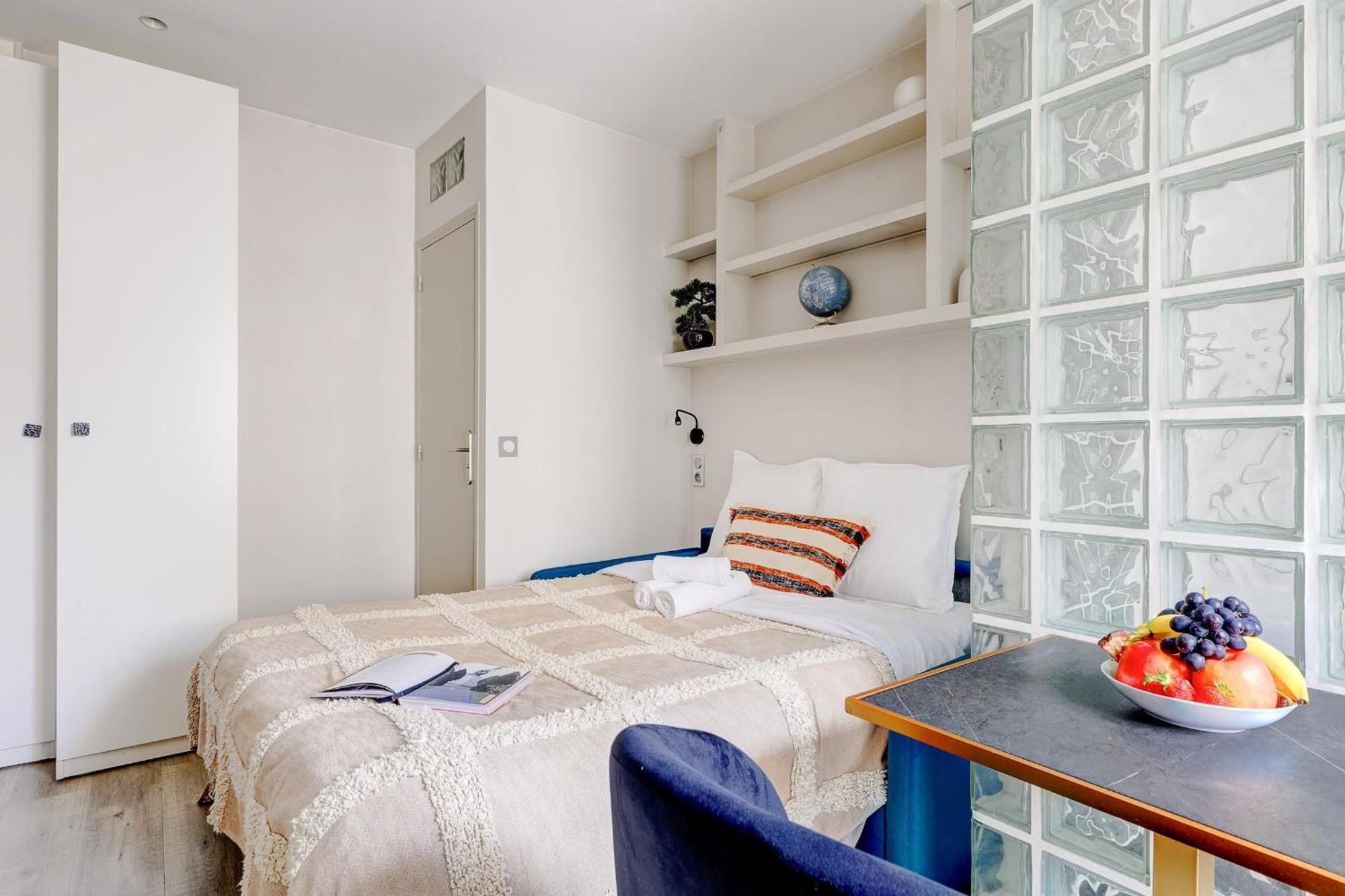 Eiffel Tower & 7th Arrondissement - Cityapartmentstay