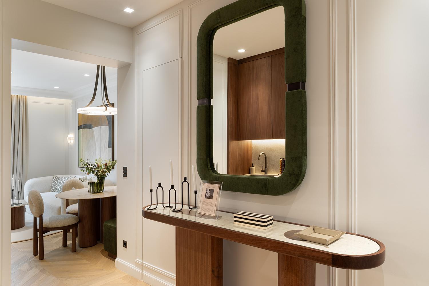 Thelander - Serviced In Opera Apartment *
