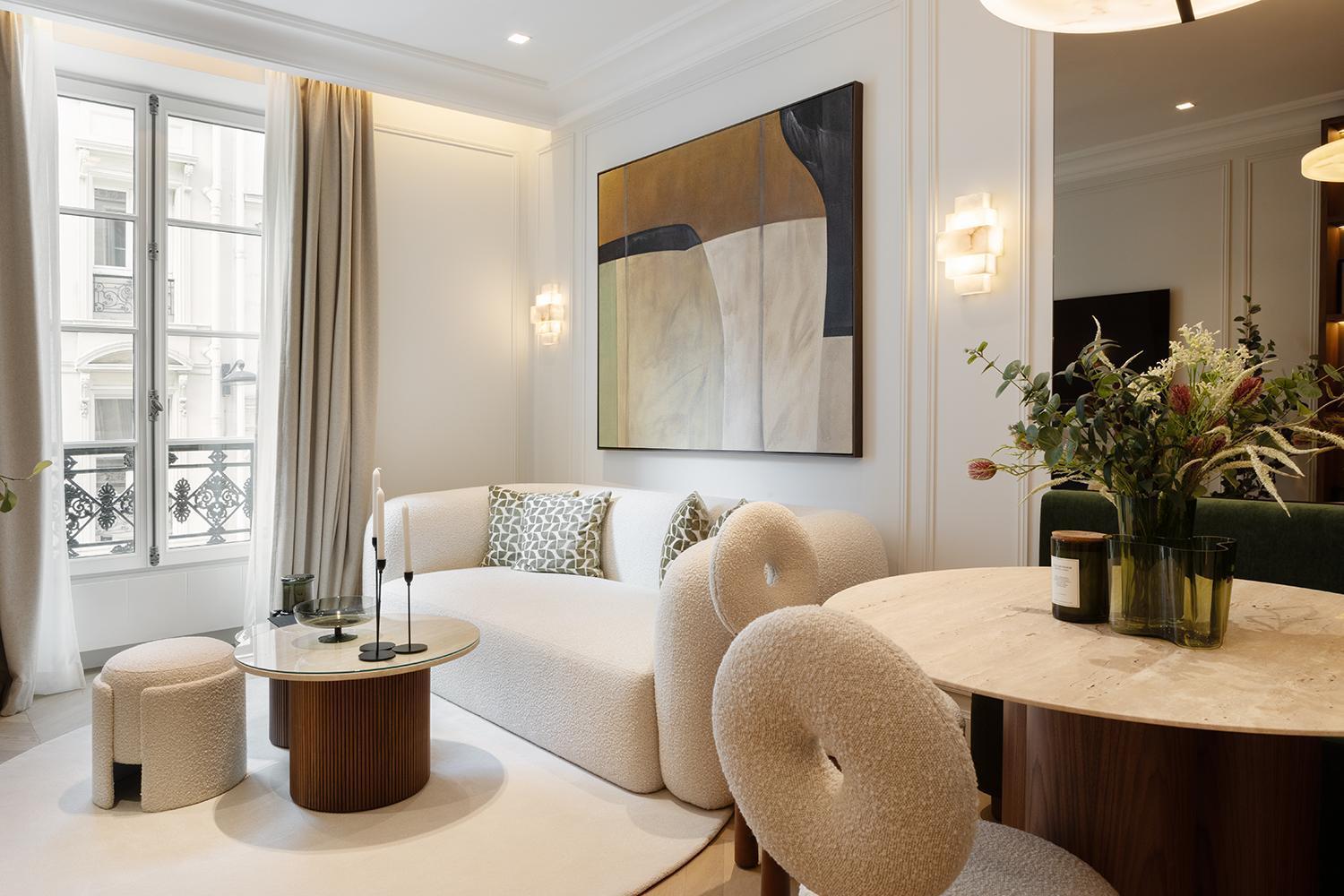 Thelander - Serviced In Opera Apartment *